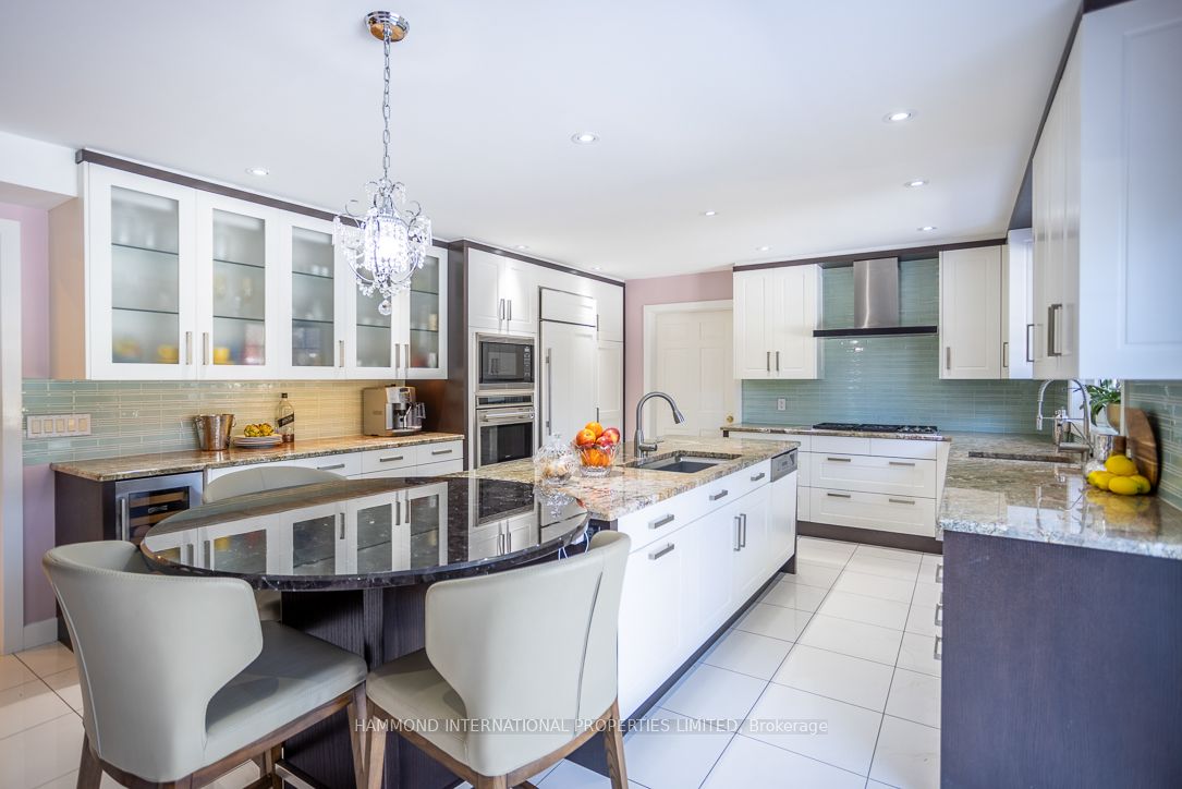 19 Limcombe Drive Property Photo 10
