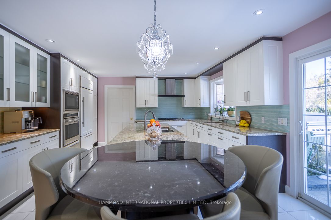 19 Limcombe Drive Property Photo 11