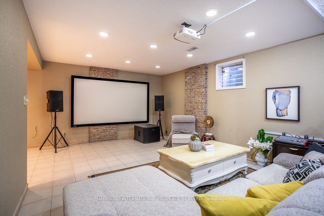 19 Limcombe Drive Property Photo 19