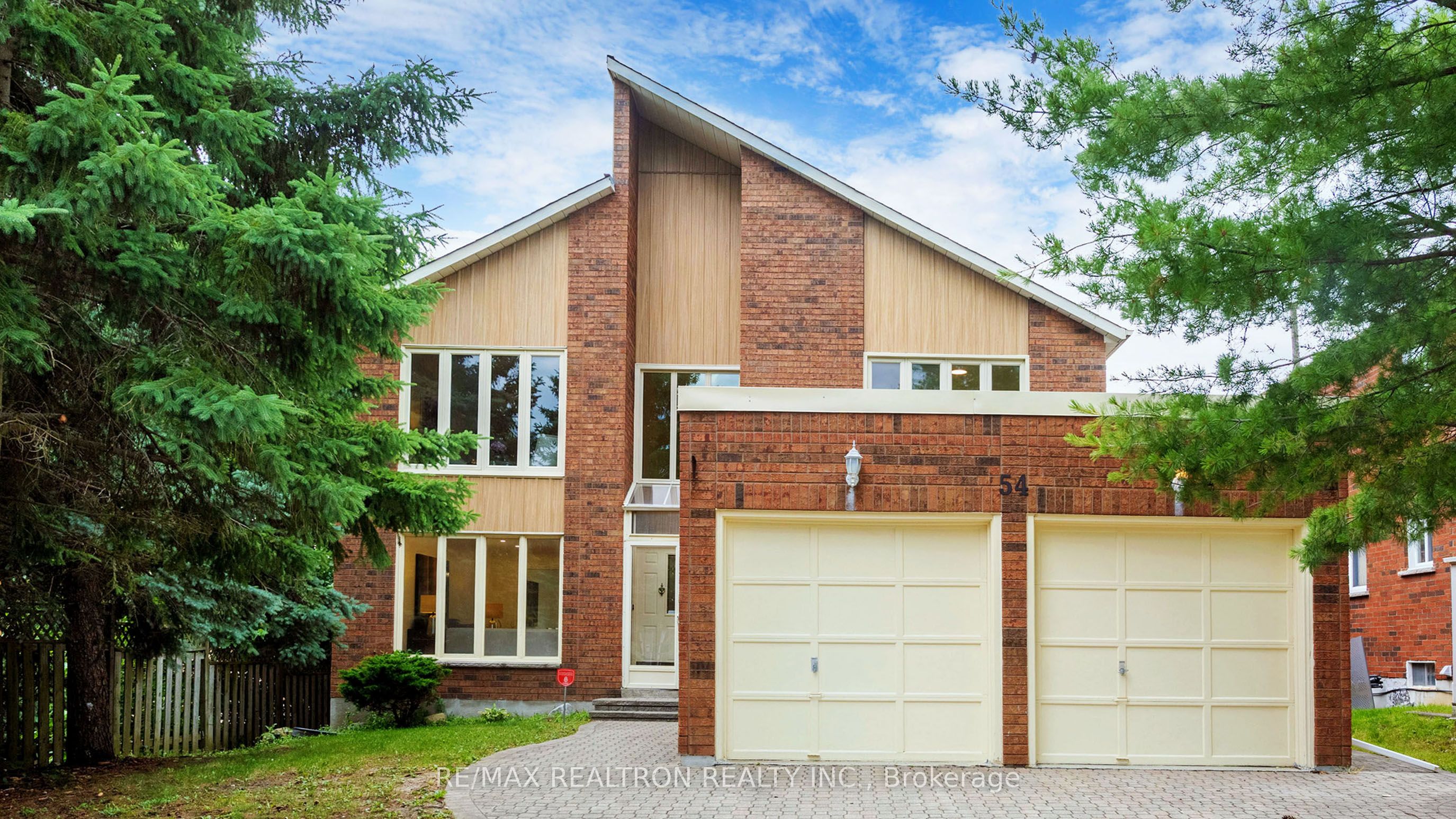 54 Central Park Drive Property Photo 1