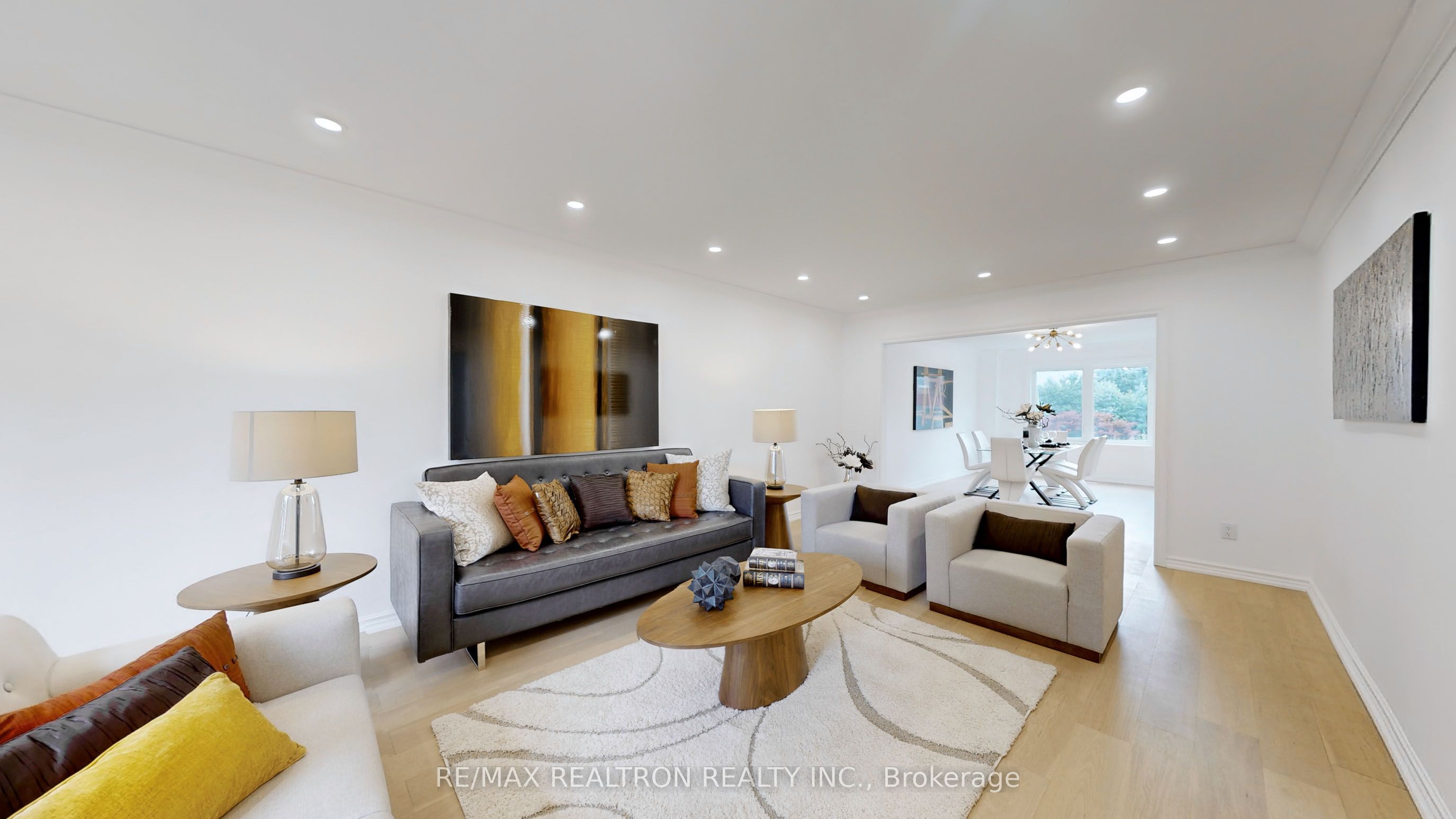 54 Central Park Drive Property Photo 3