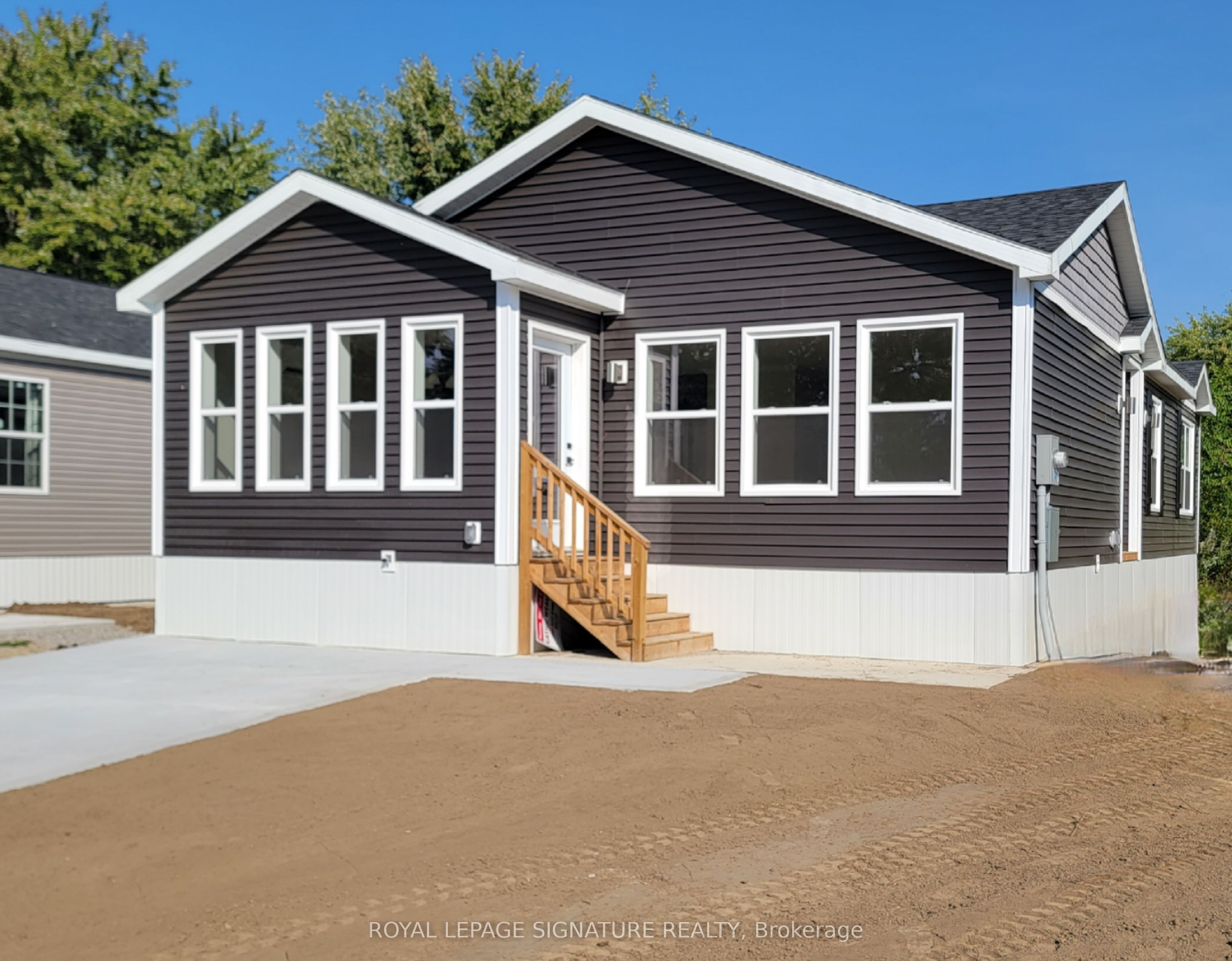 14 Briar Wood Place Property Photo 2