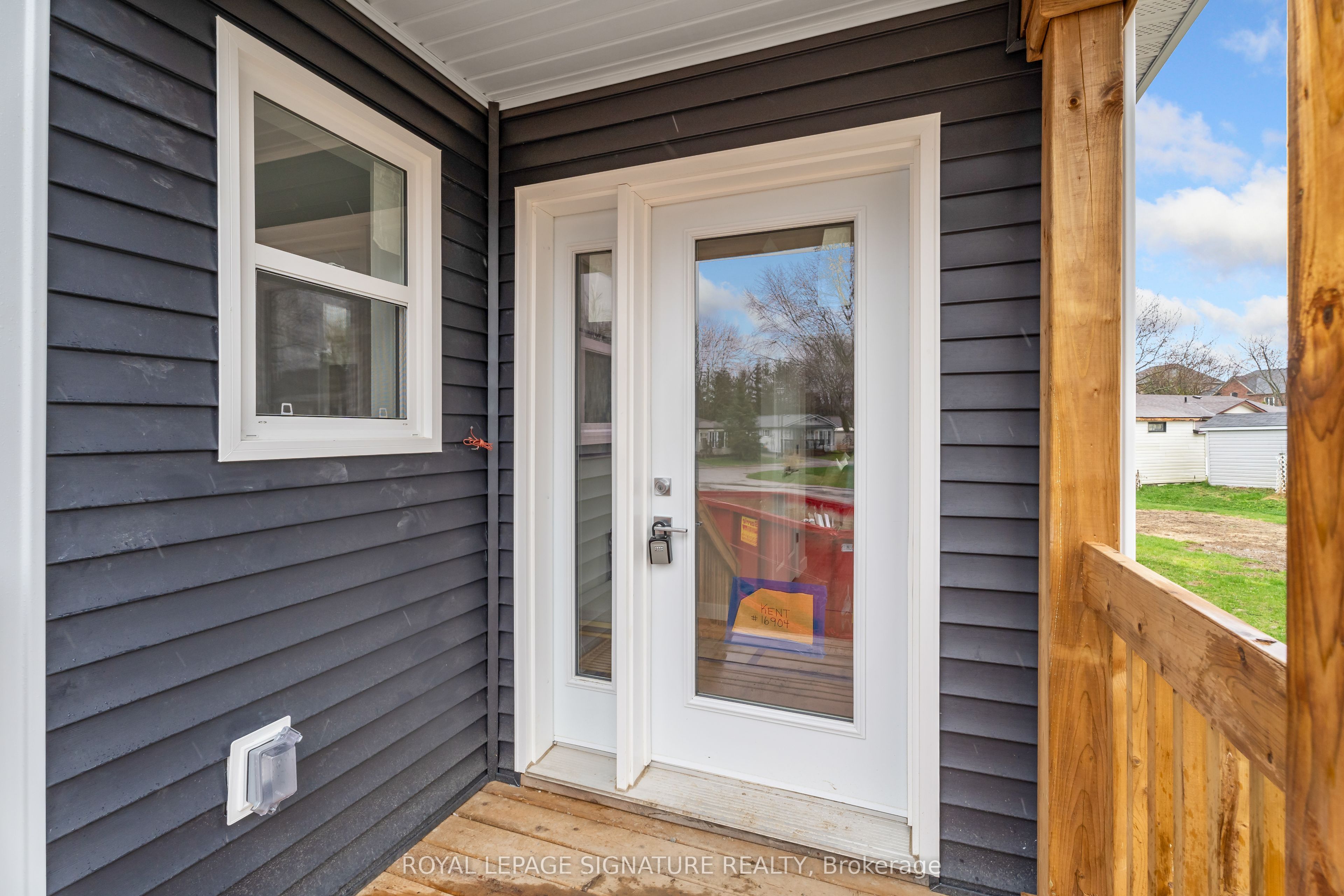 16 Briarwood Place Property Photo 6