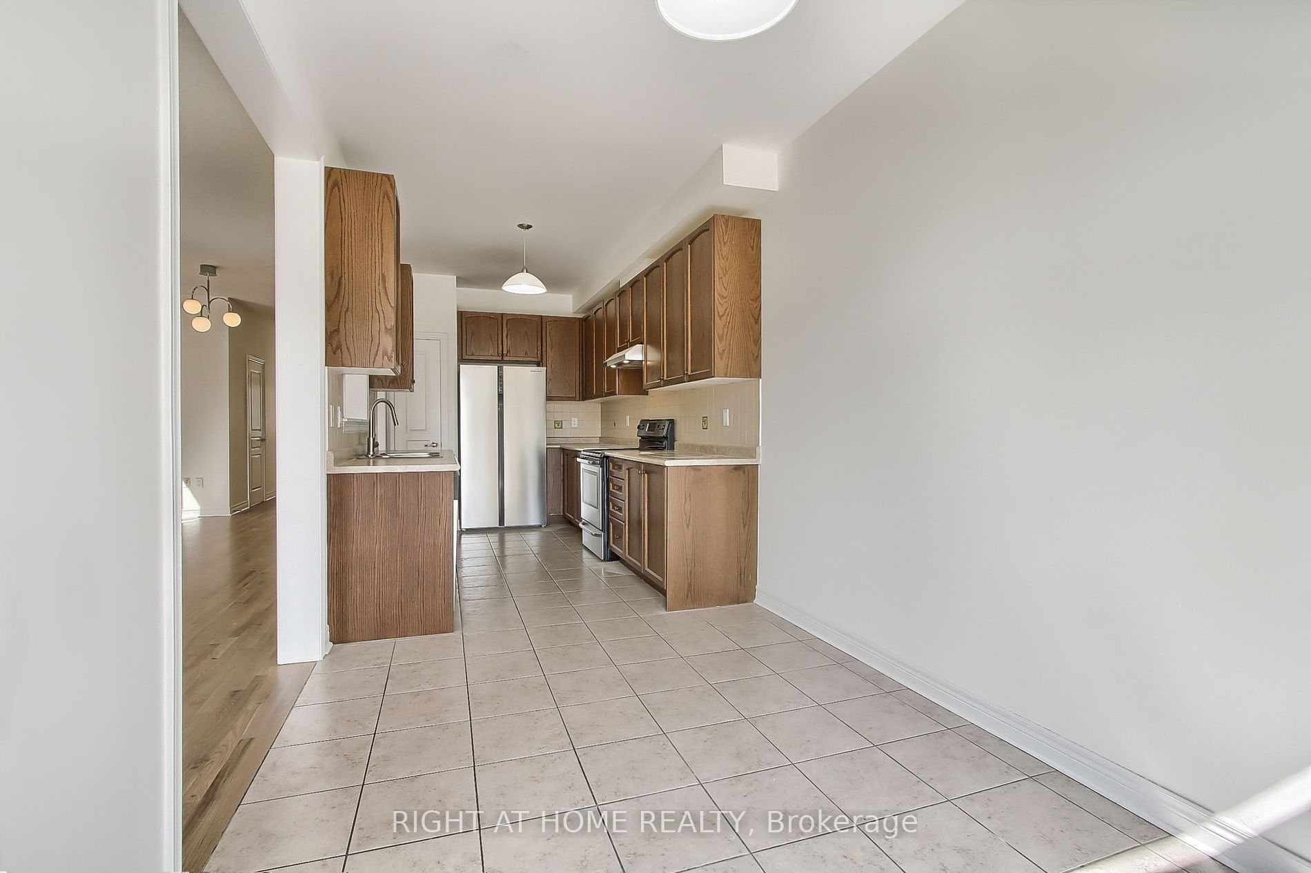 63 Paper Mills Cres Property Photo 7