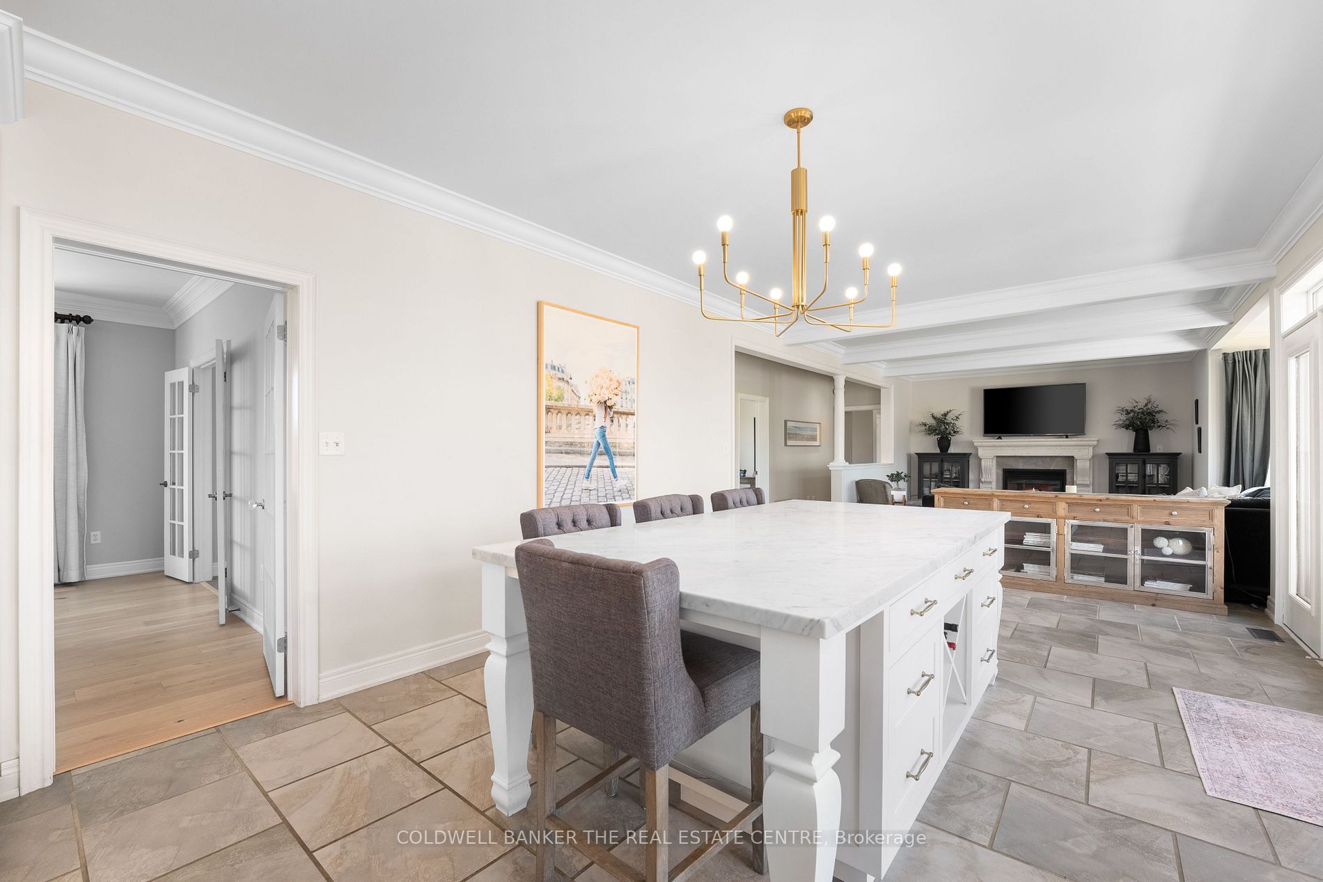42 Fairbairn Gate W Property Photo 7