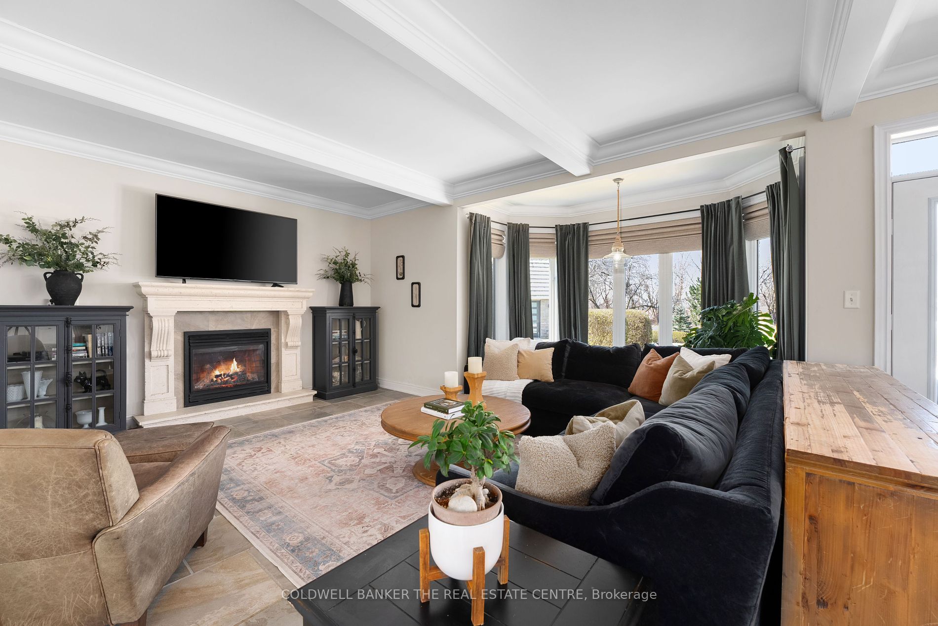 42 Fairbairn Gate W Property Photo 13