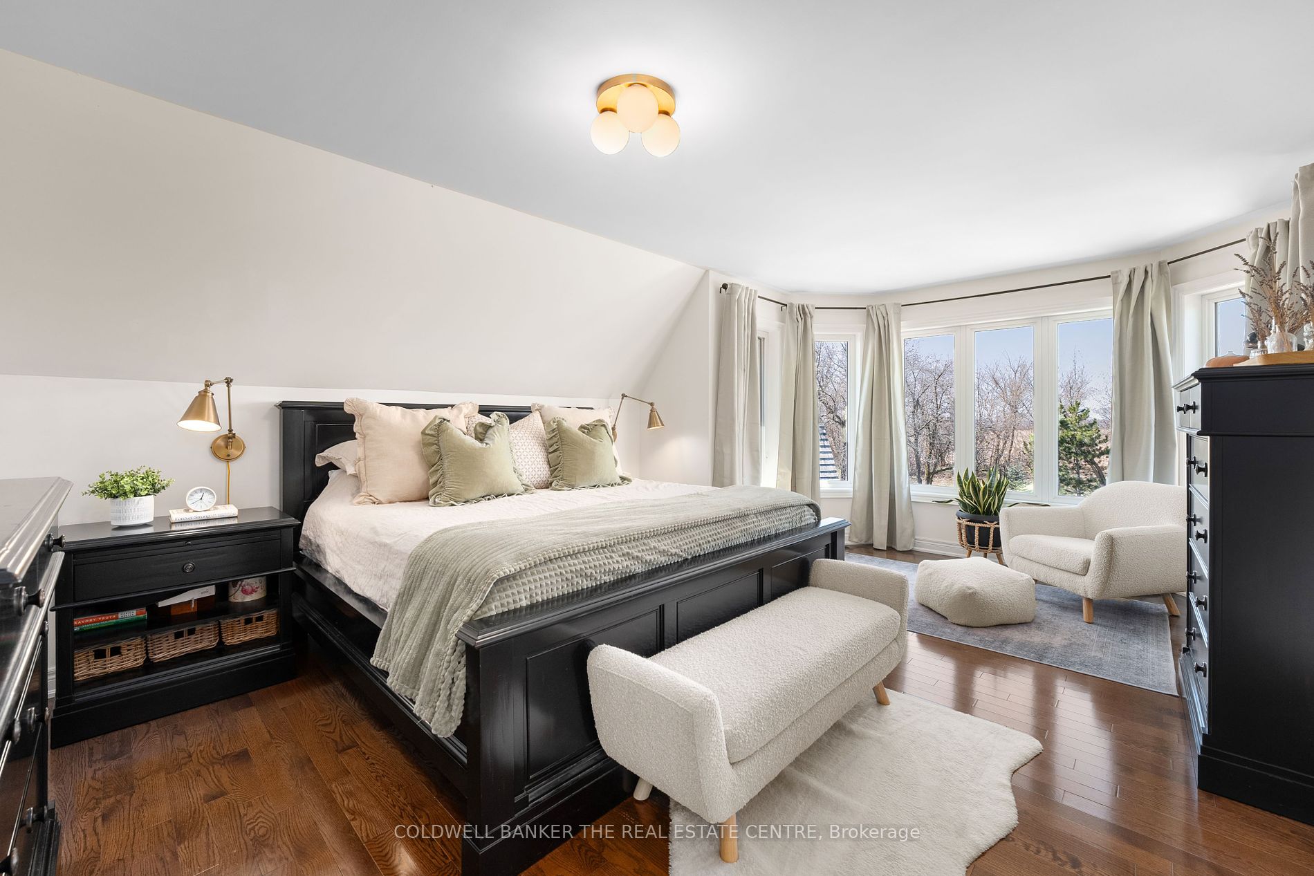 42 Fairbairn Gate W Property Photo 19