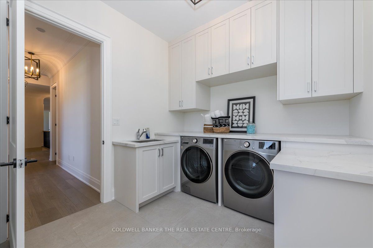 16 Newton Reed Cres Property Photo 26
