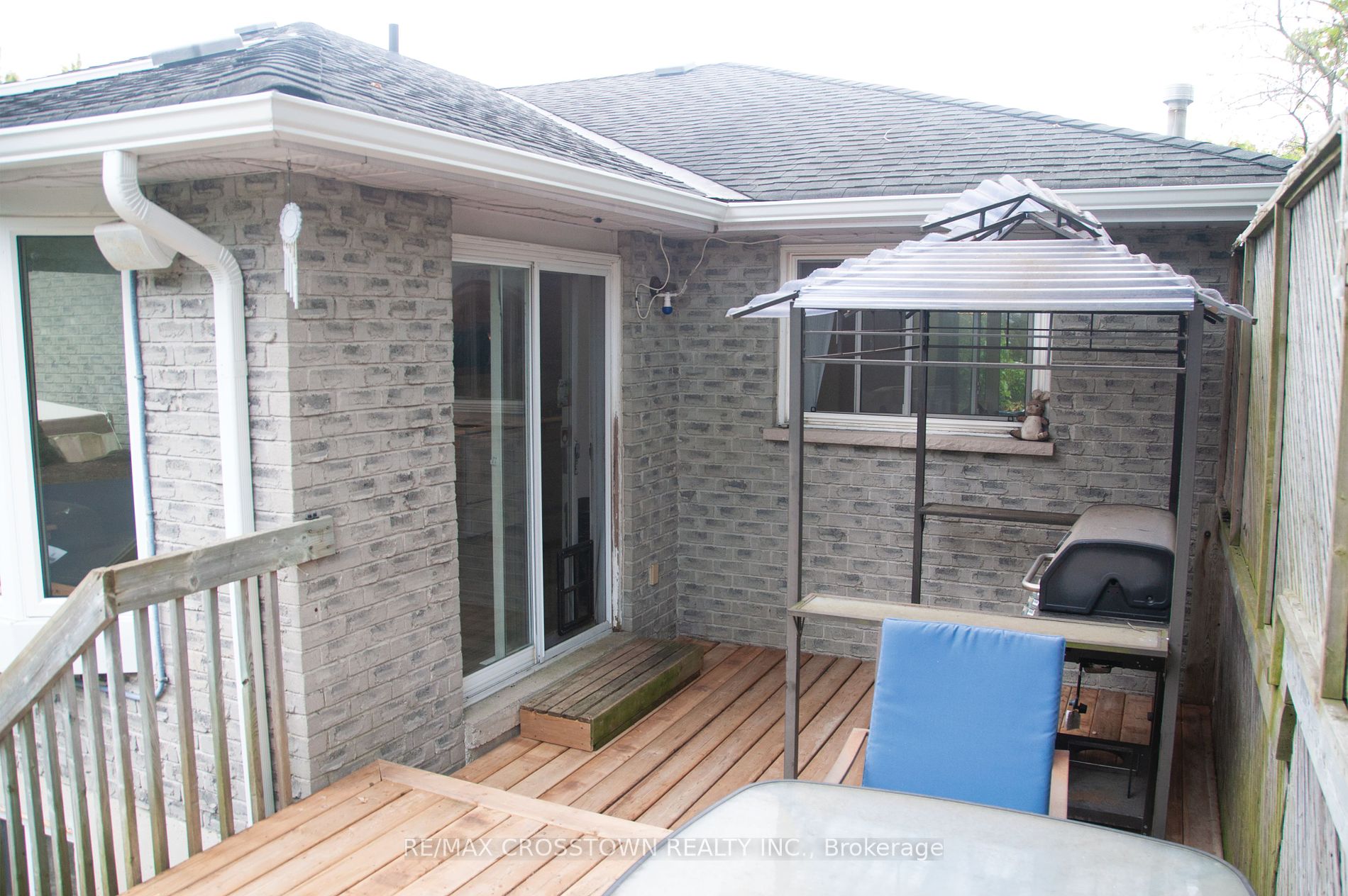 104 Crown Cres Property Photo 5