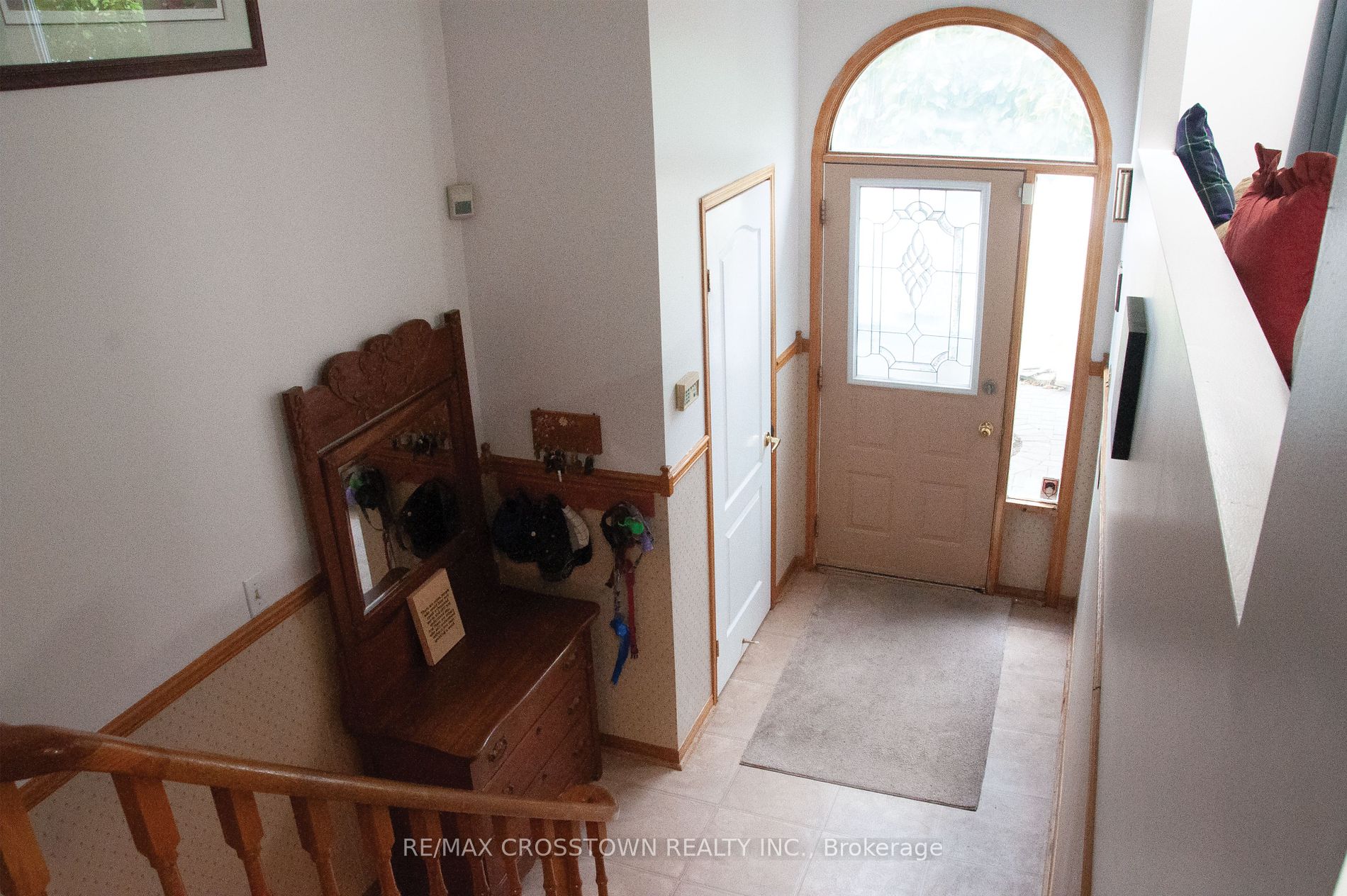 104 Crown Cres Property Photo 8