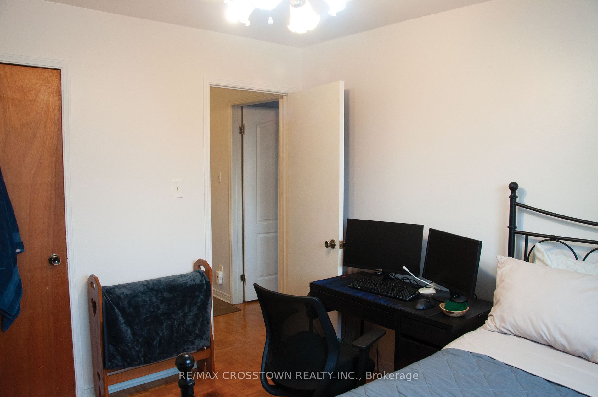 104 Crown Cres Property Photo 29