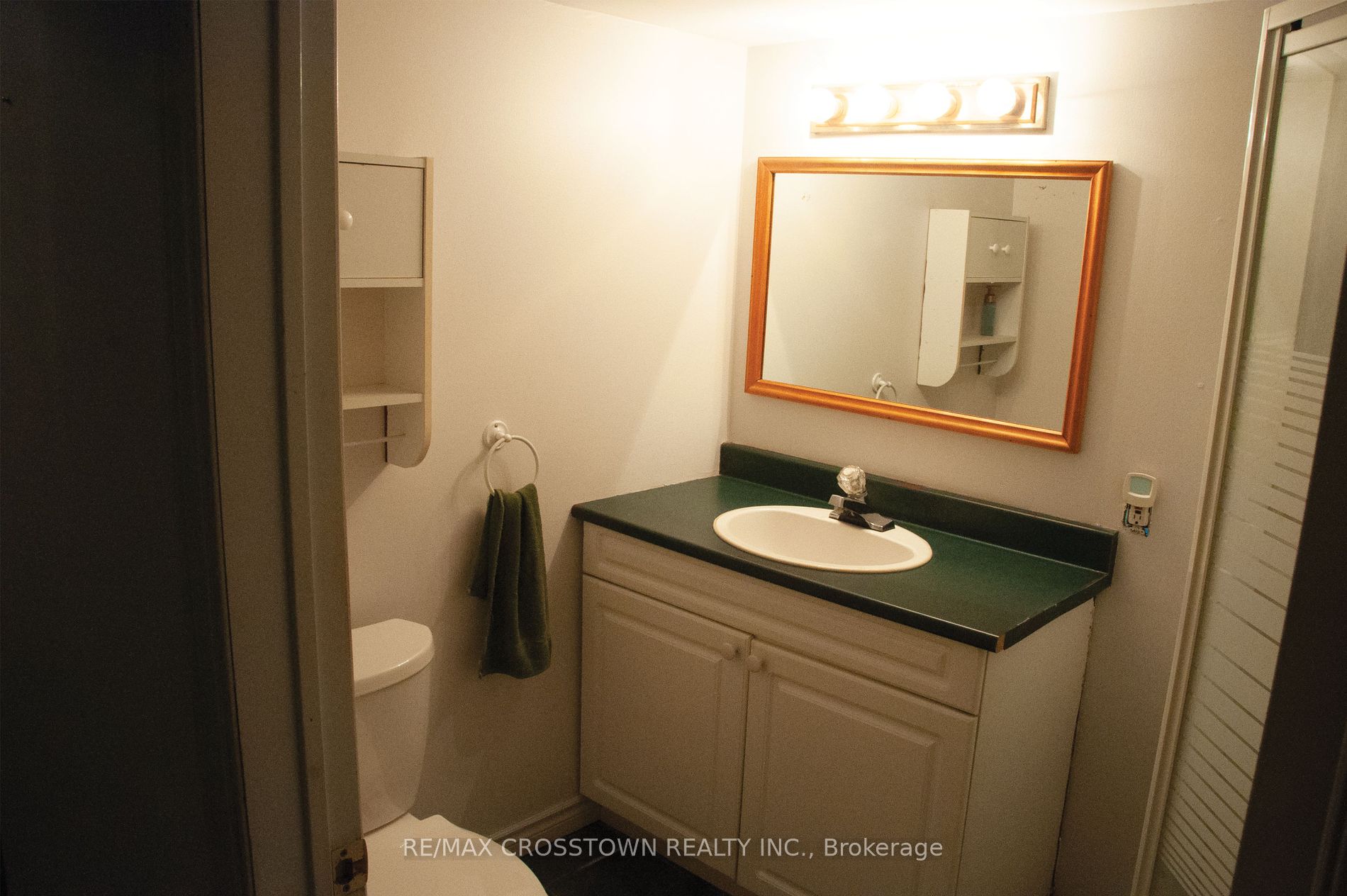 104 Crown Cres Property Photo 35