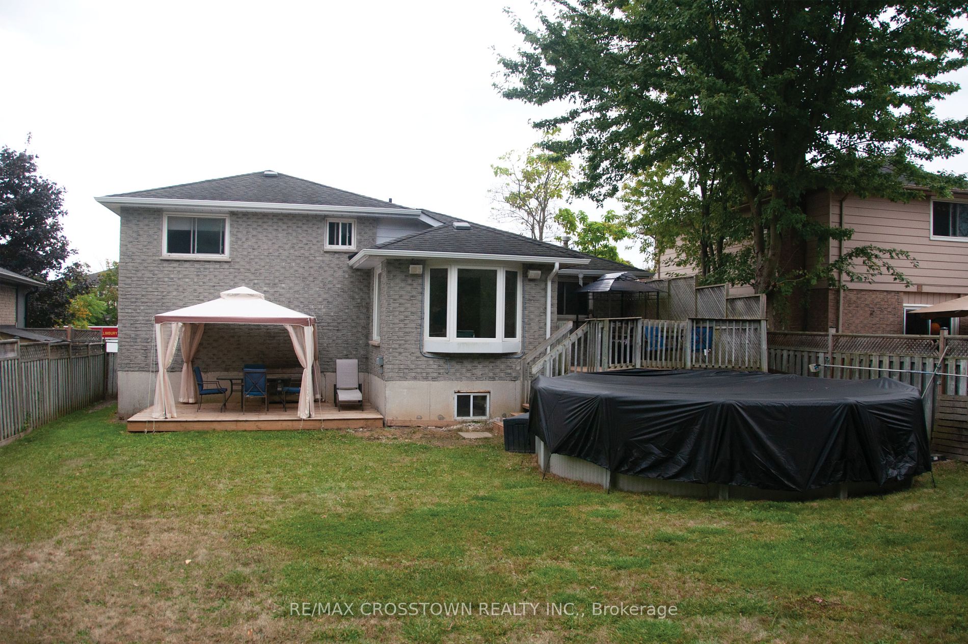 104 Crown Cres Property Photo 40