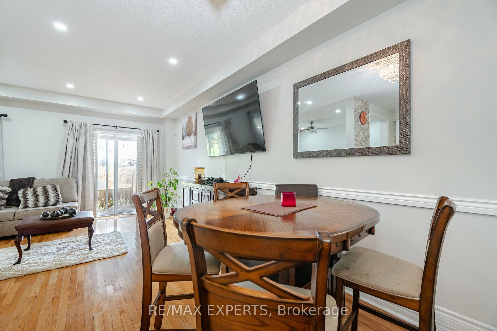 222 Tom Taylor Cres Property Photo 18