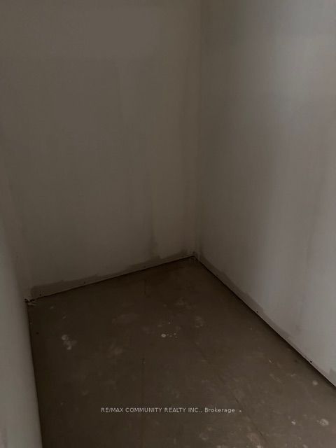 #6 - 220 Dissette Street Property Photo 6