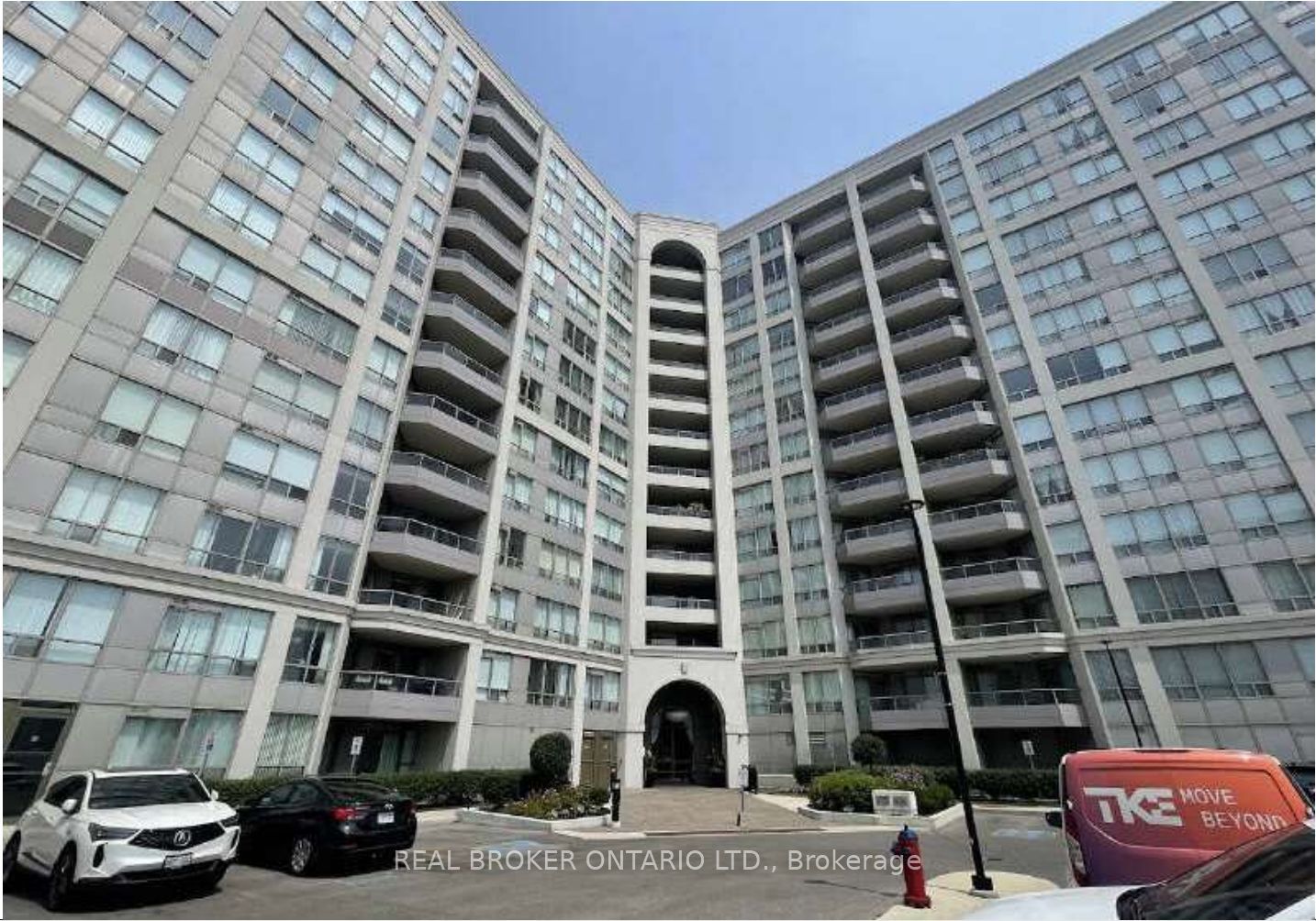 9017 Leslie St W 10 Property Photo 10