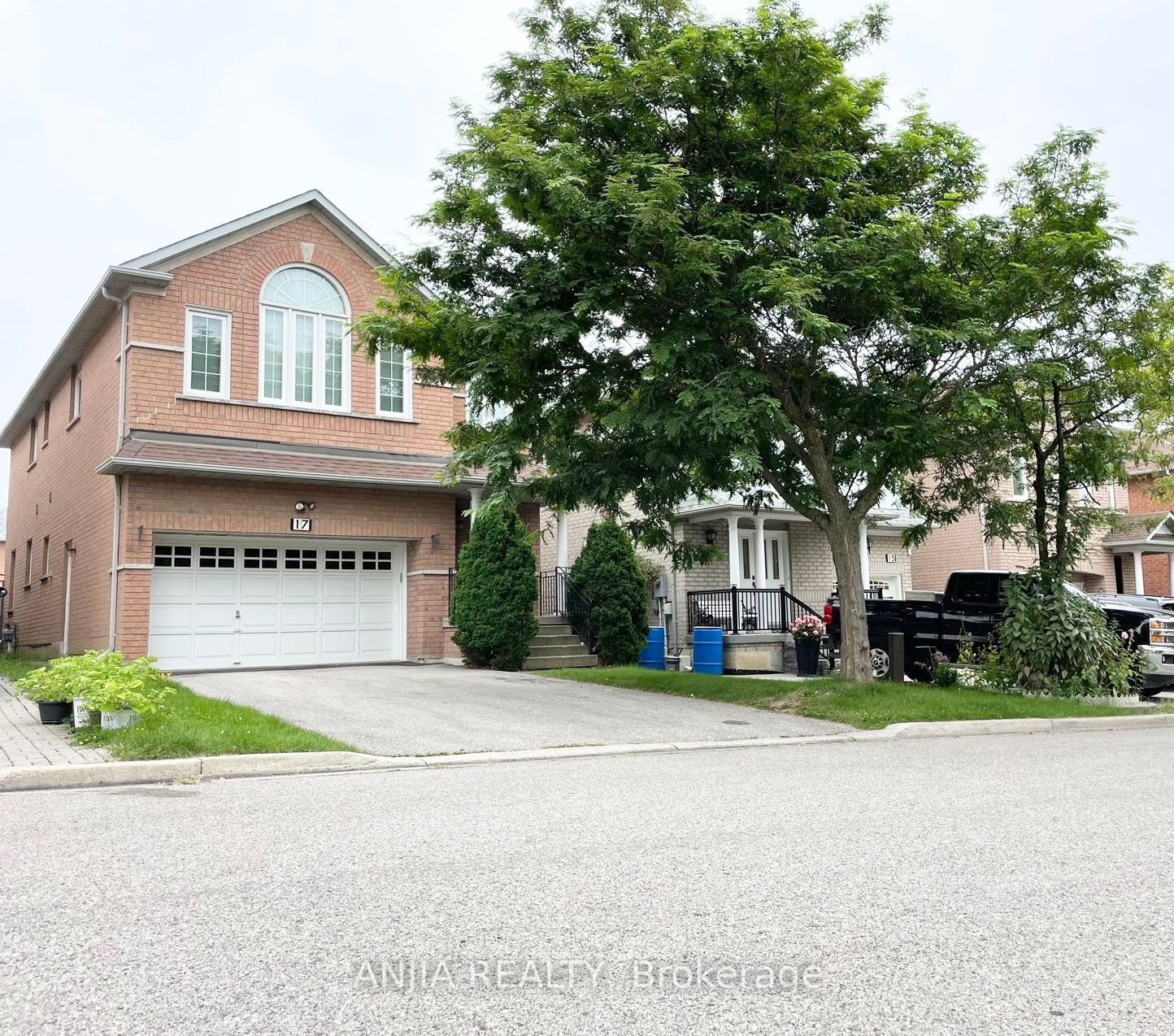 17 GAUDETTE St Property Photo 1