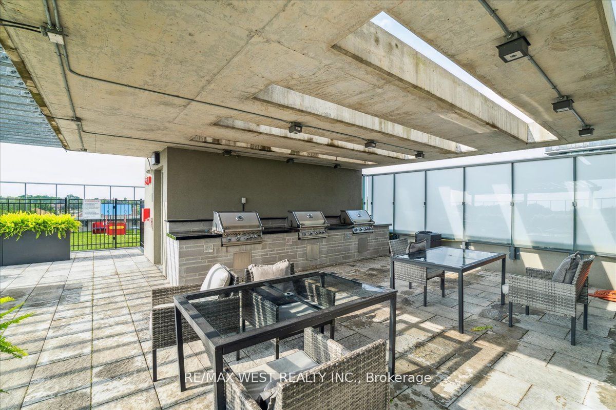 4800 Highway 7 04 Property Photo 14