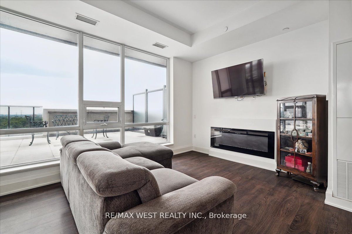 4800 Highway 7 04 Property Photo 24