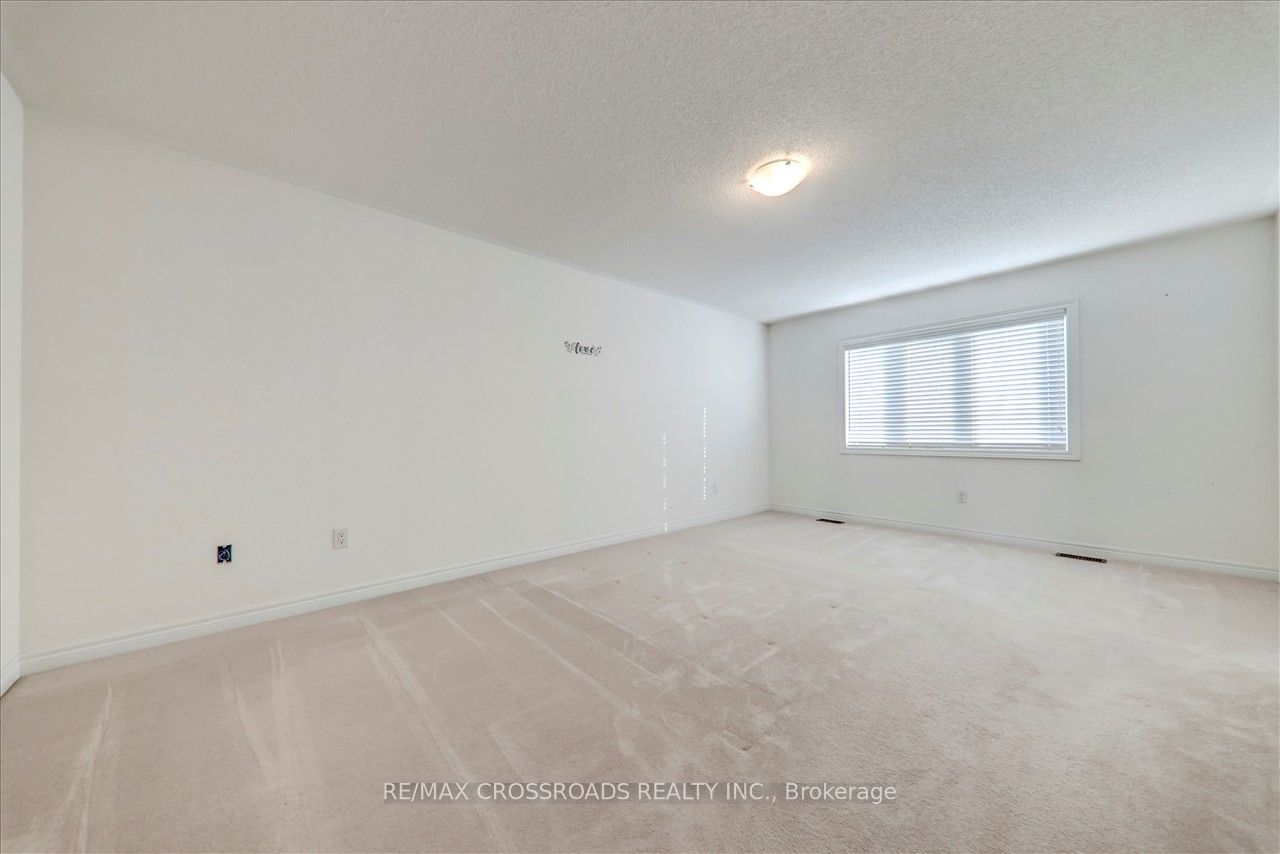 18 Sasco Way Property Photo 9
