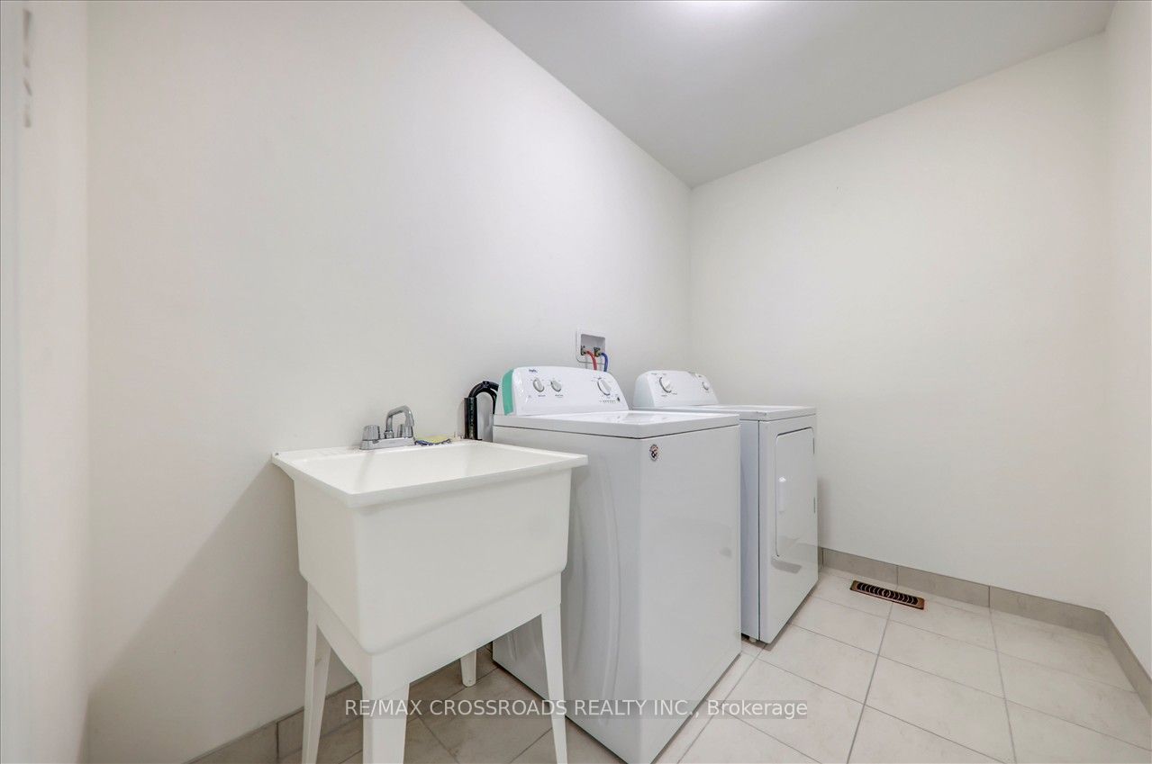 18 Sasco Way Property Photo 21