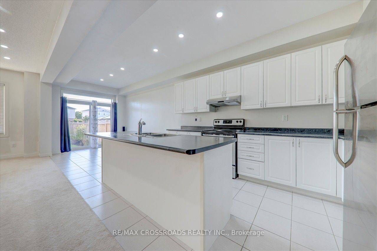 18 Sasco Way Property Photo 29
