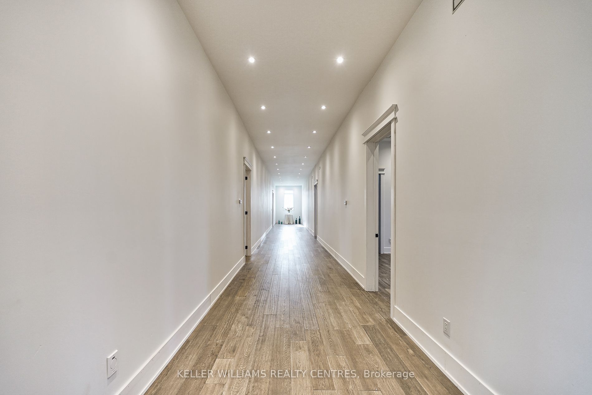 6196 Ravenshoe Rd Property Photo 18