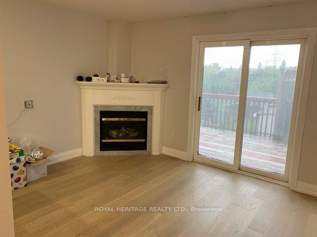 586 Mcbean ( Upper Level) Ave Property Photo 10