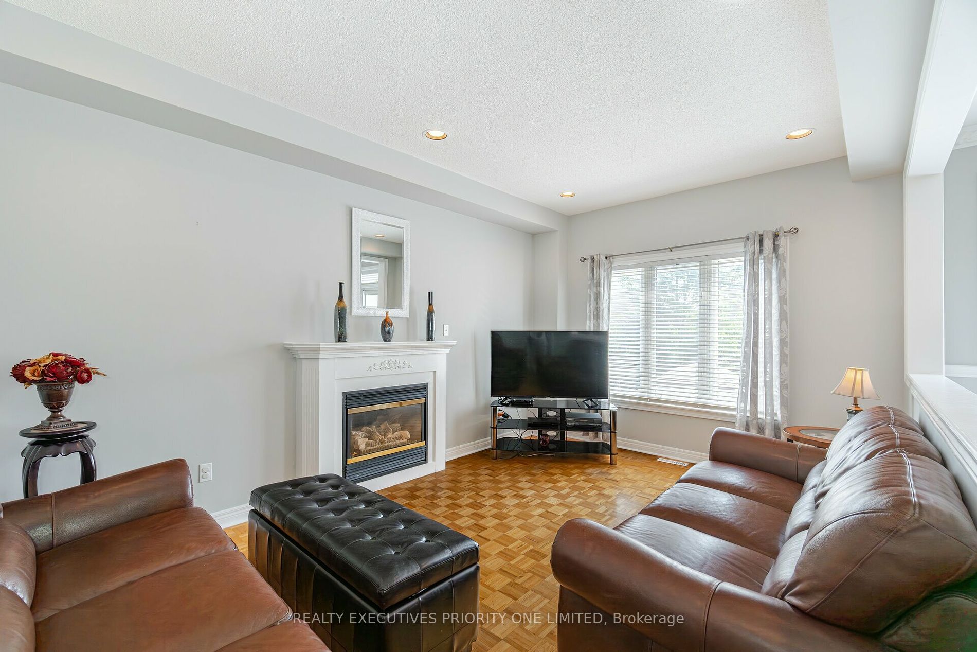223 Caproni Dr Property Photo 3