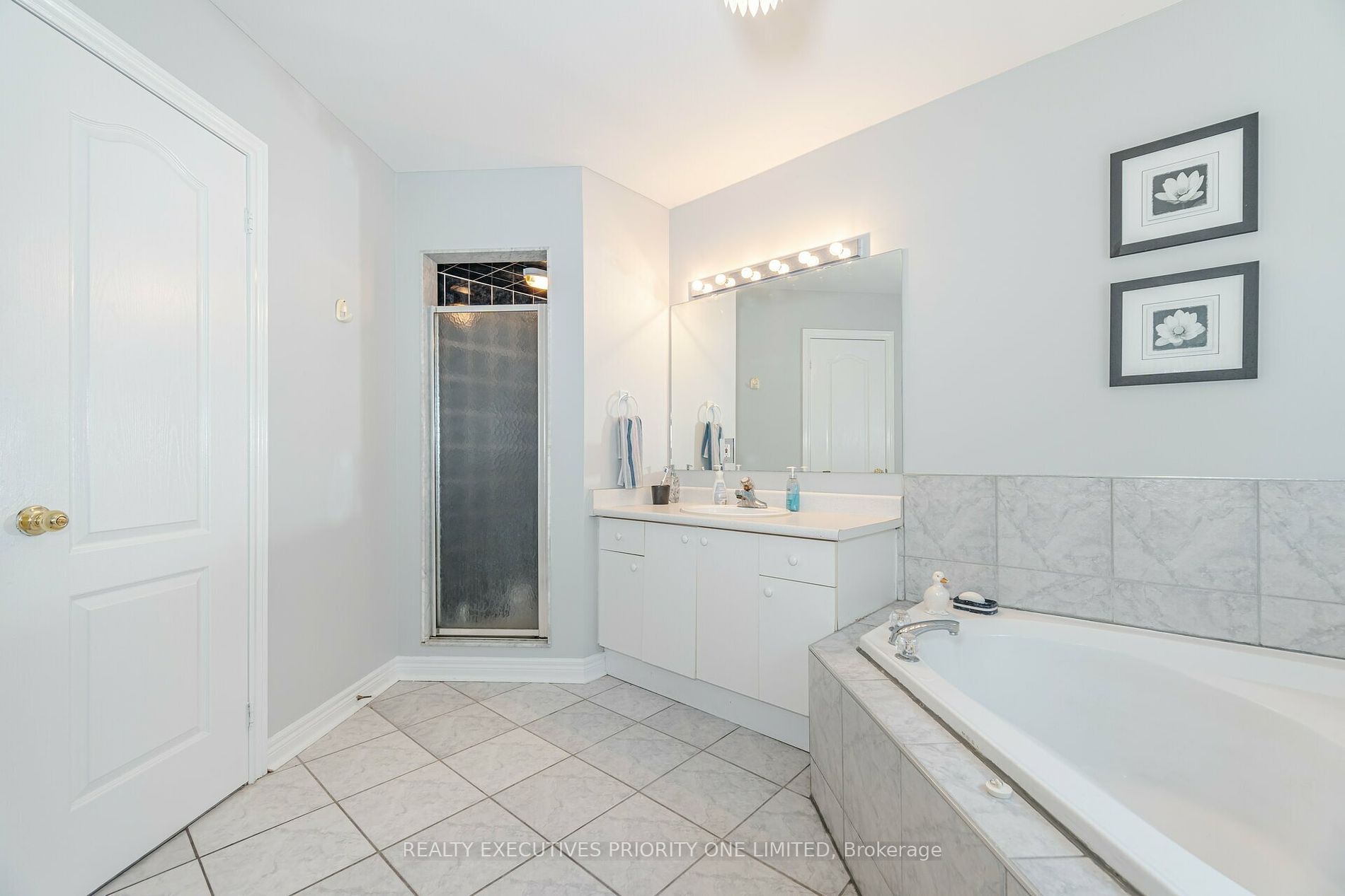 223 Caproni Dr Property Photo 11