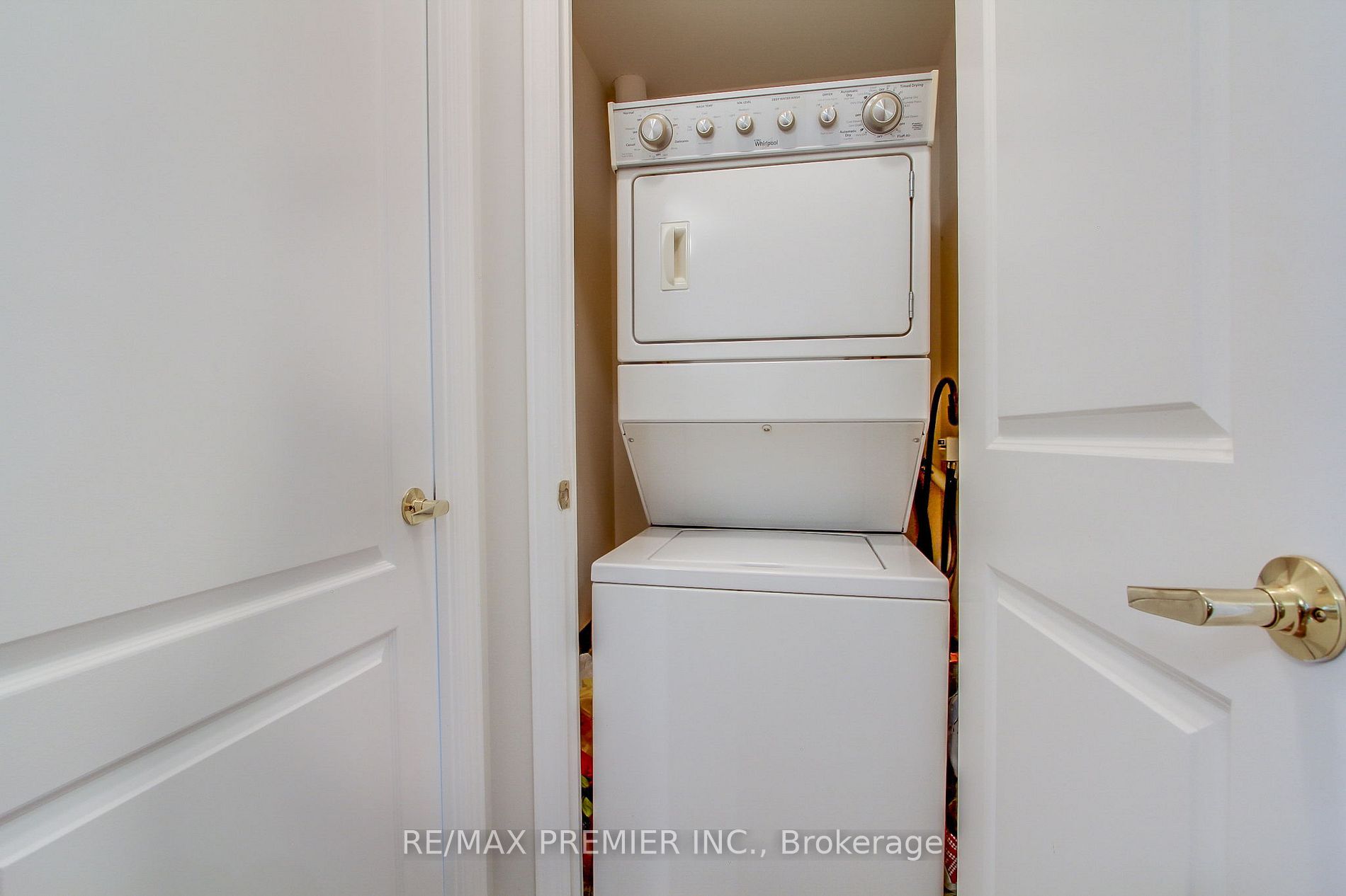 9225 Jane St 03 Property Photo 16