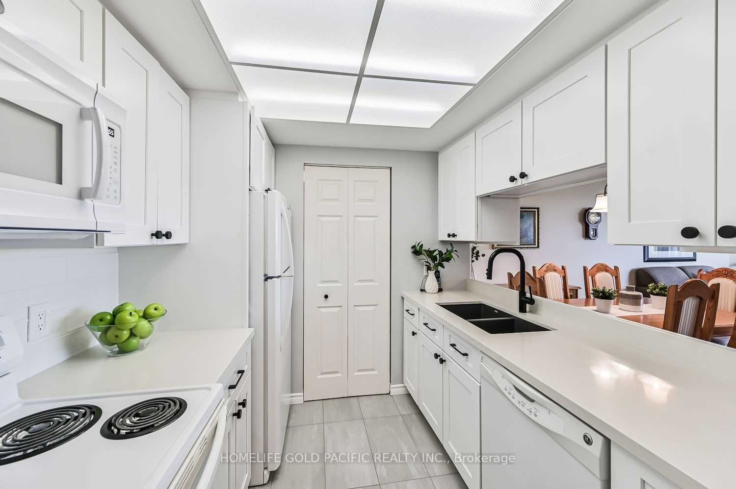 2 Raymerville Dr 6 Property Photo 8
