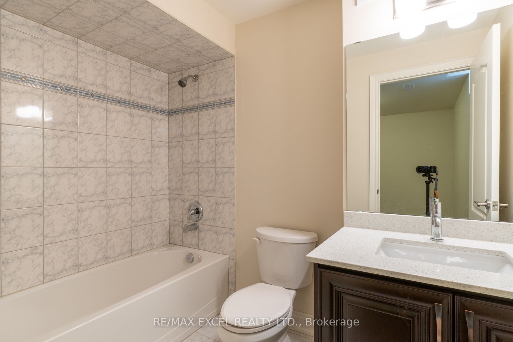 83 Eastpine Dr Property Photo 25