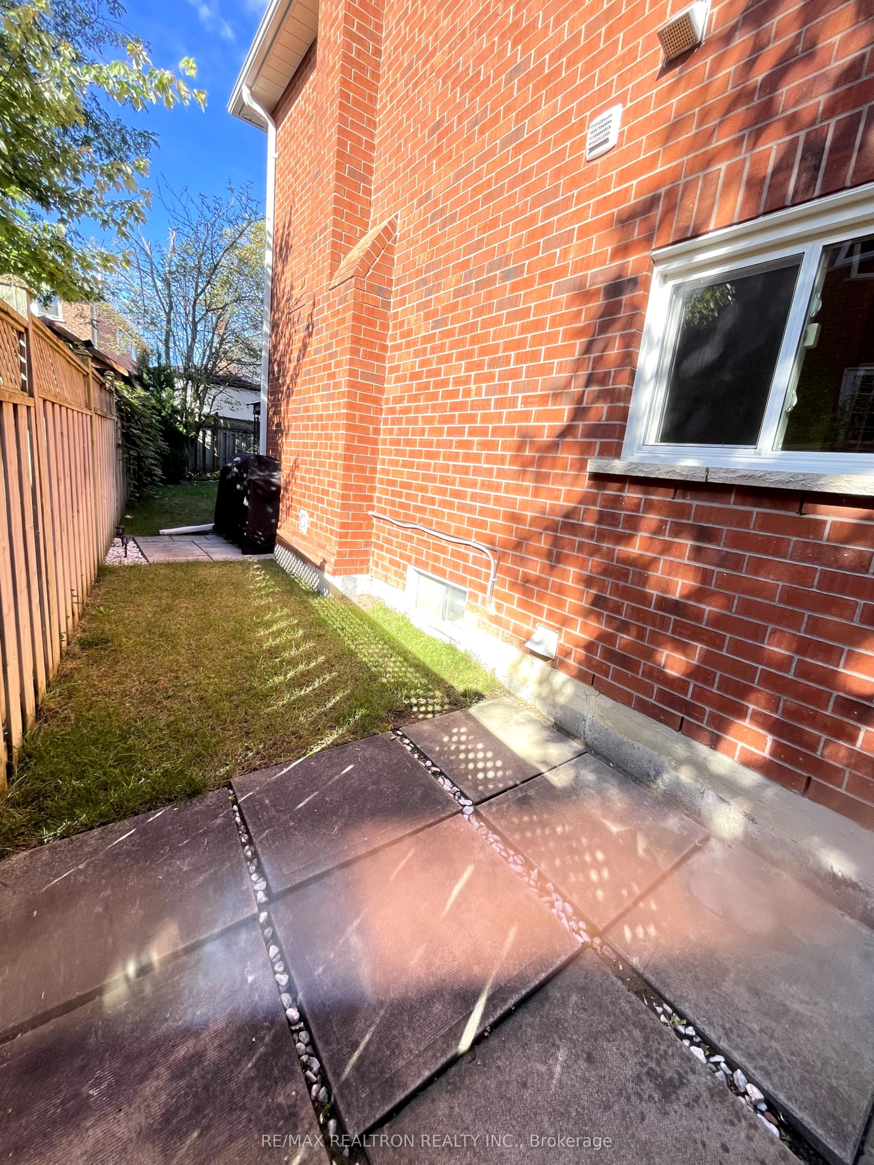 8 Keffer Circle Property Photo 3