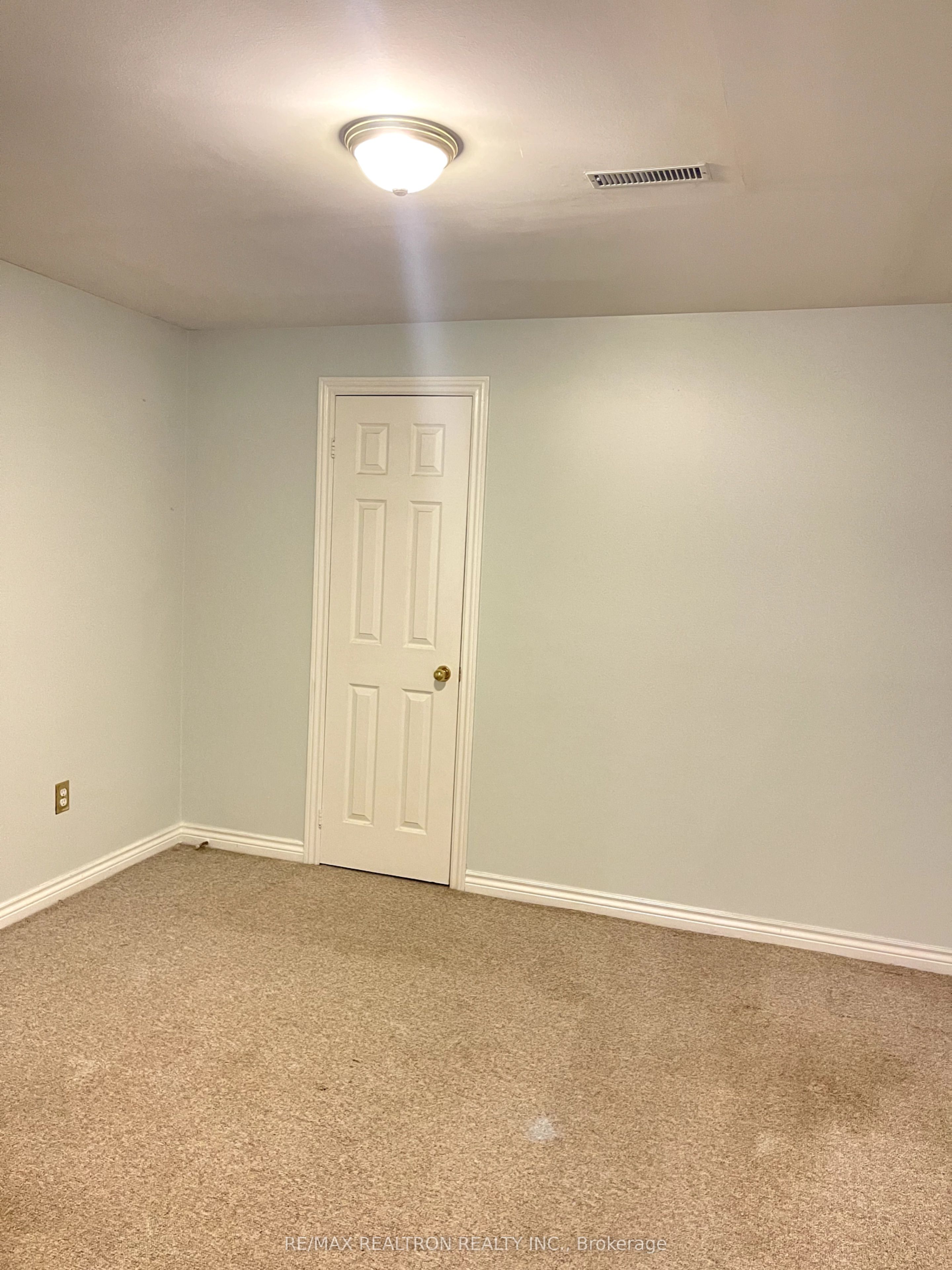 8 Keffer Circle Property Photo 13