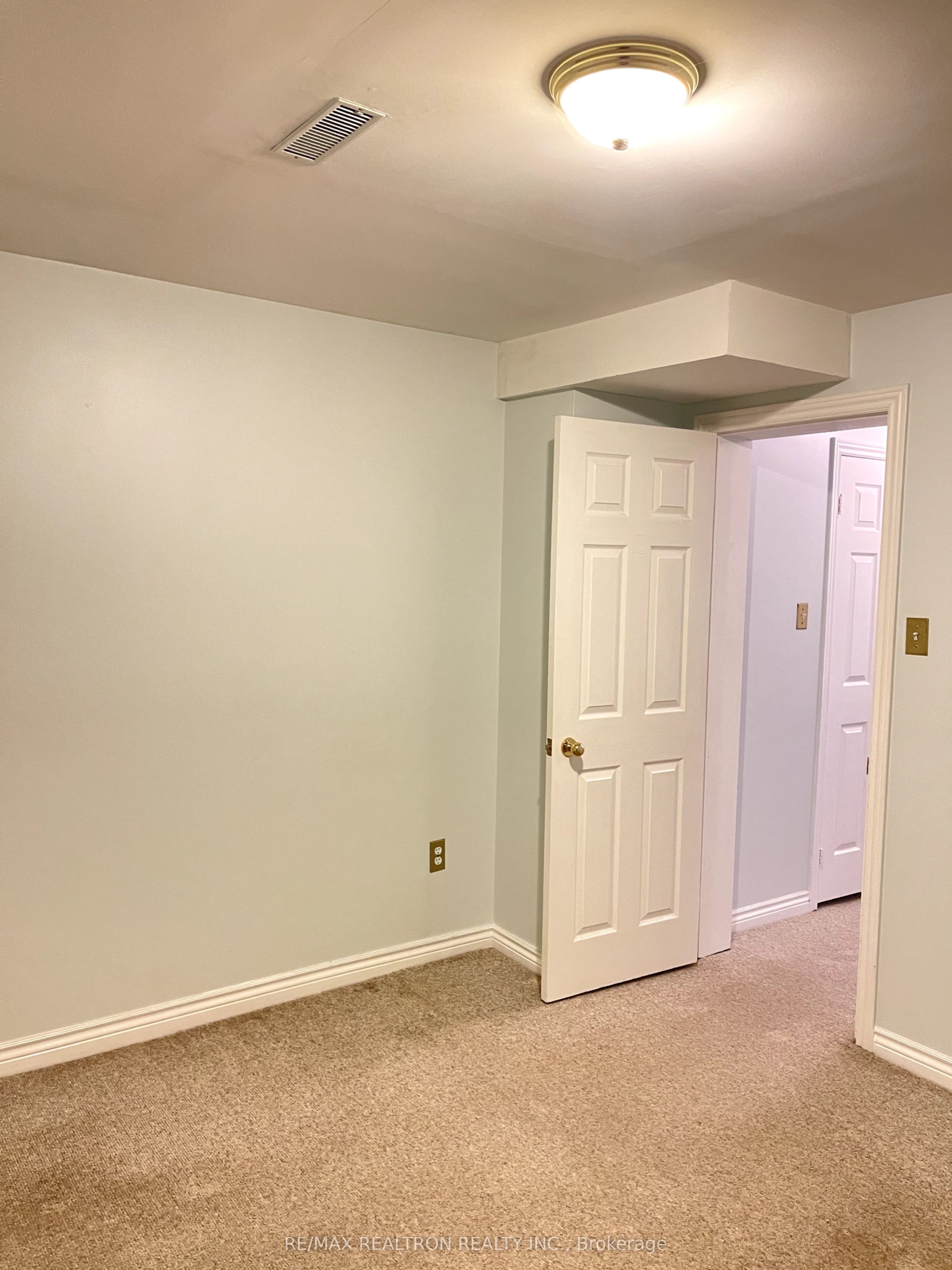 8 Keffer Circle Property Photo 15