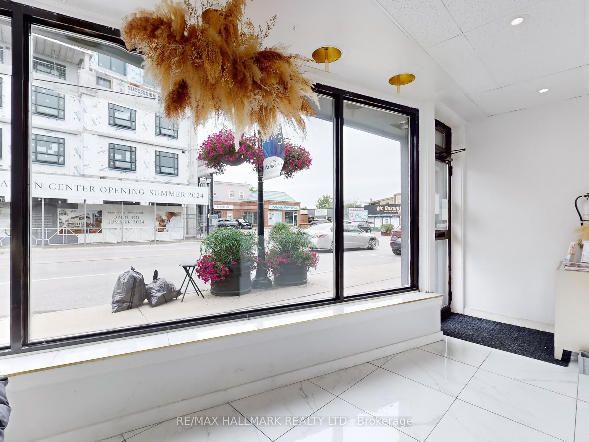 15187 Yonge Street Property Photo 4