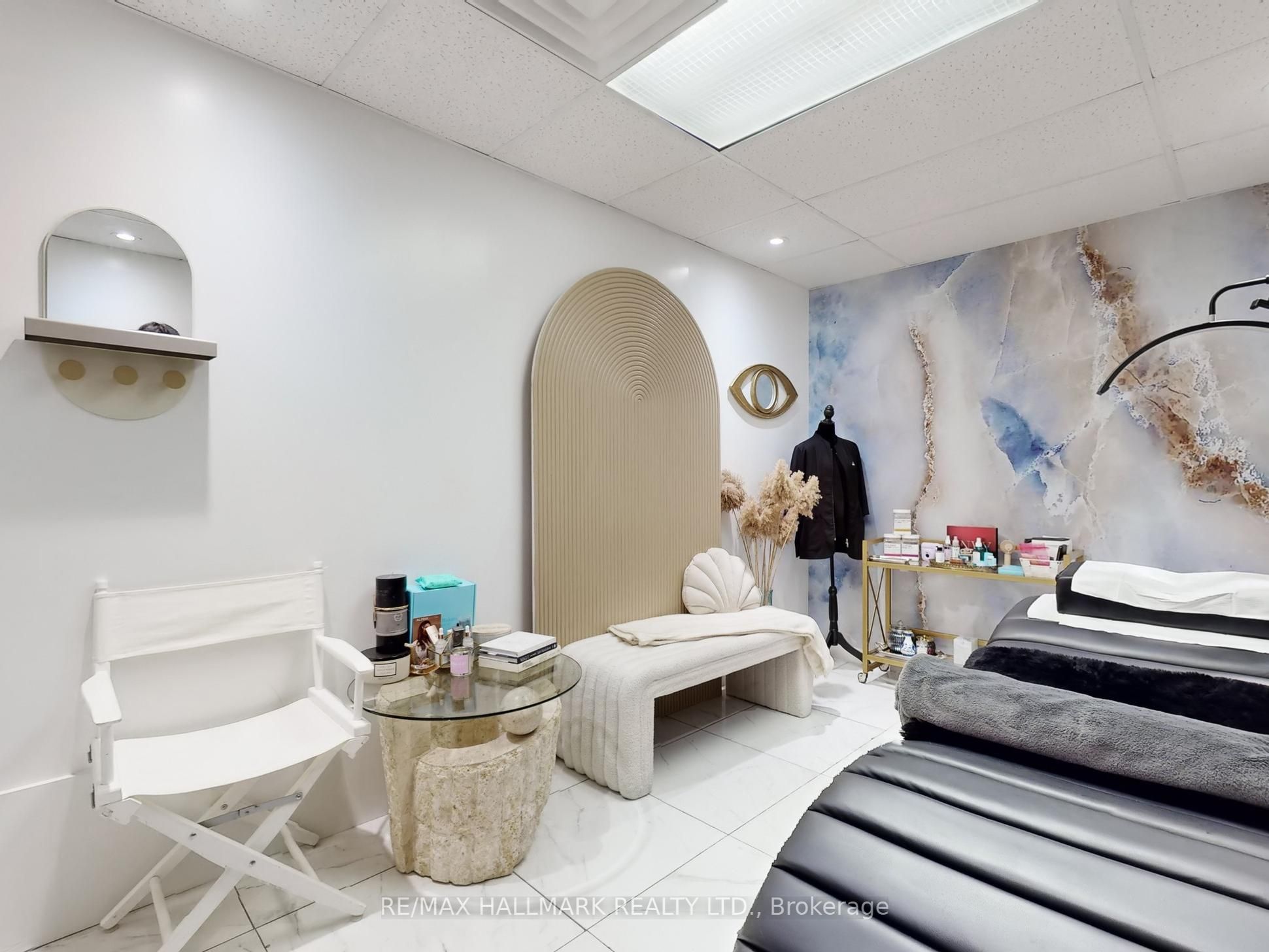 15187 Yonge Street Property Photo 14