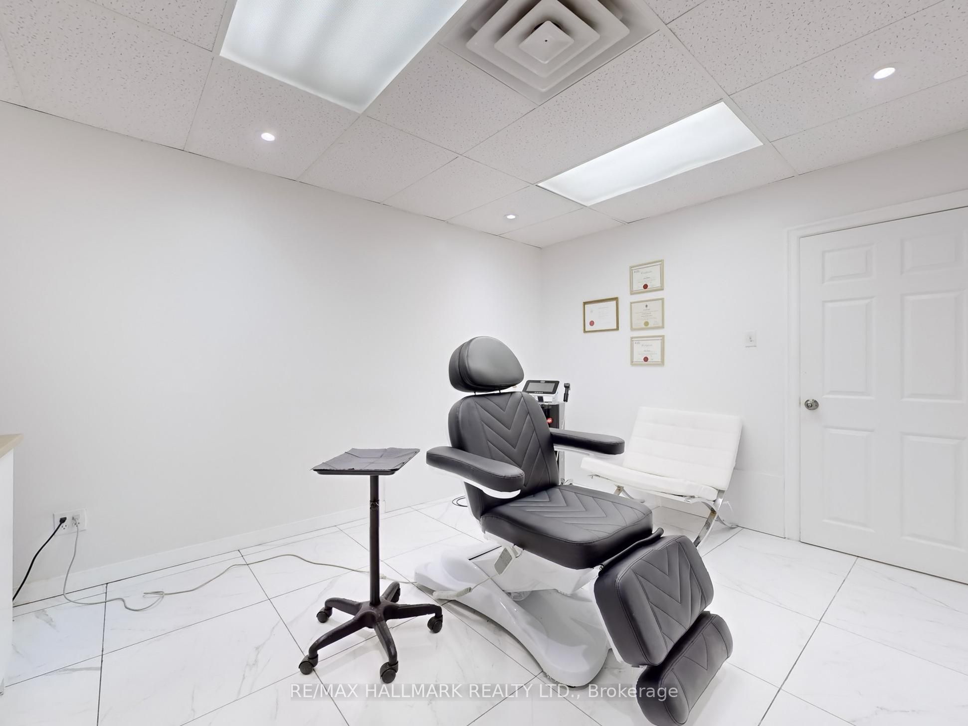 15187 Yonge Street Property Photo 19