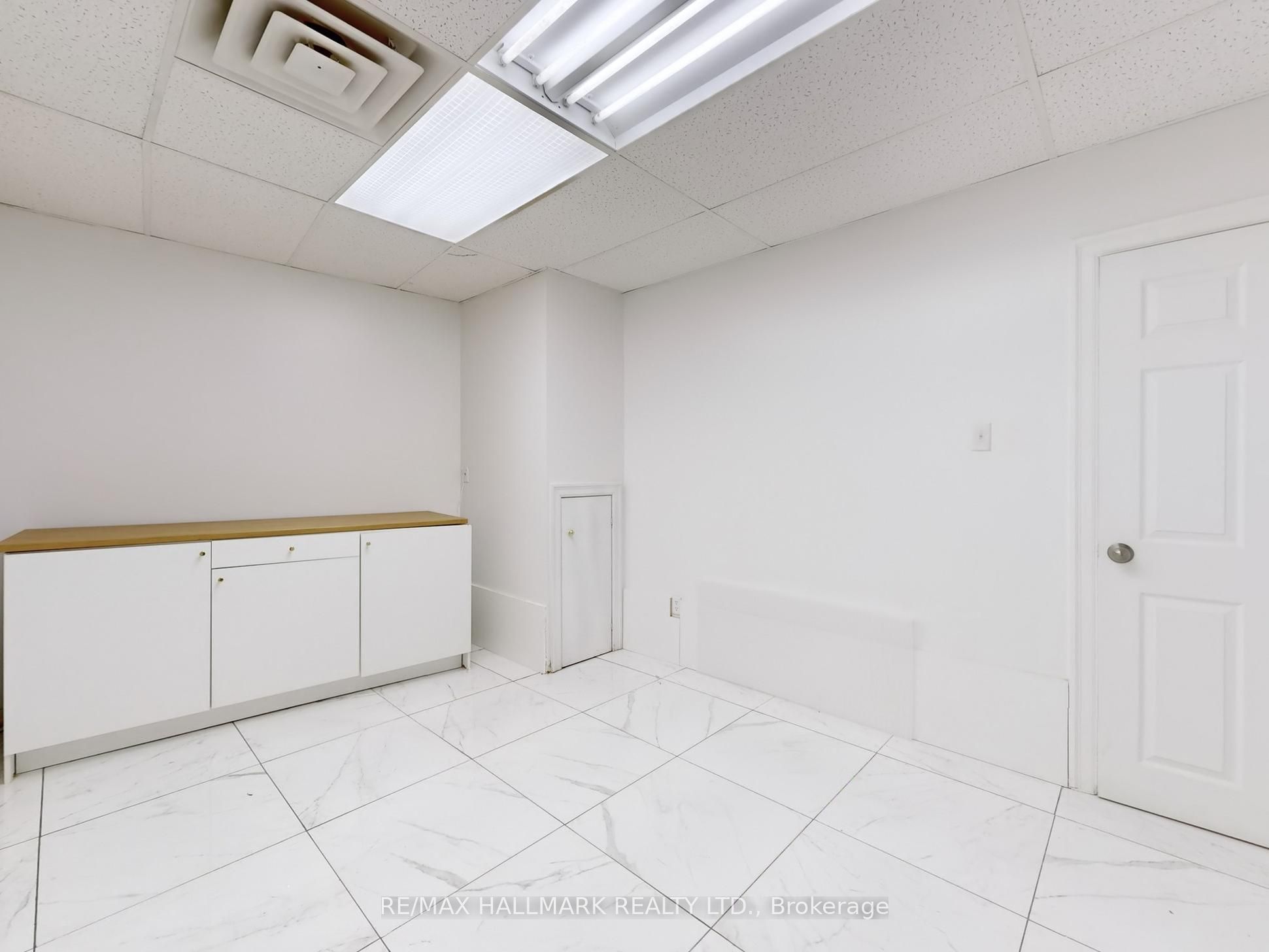 15187 Yonge Street Property Photo 27