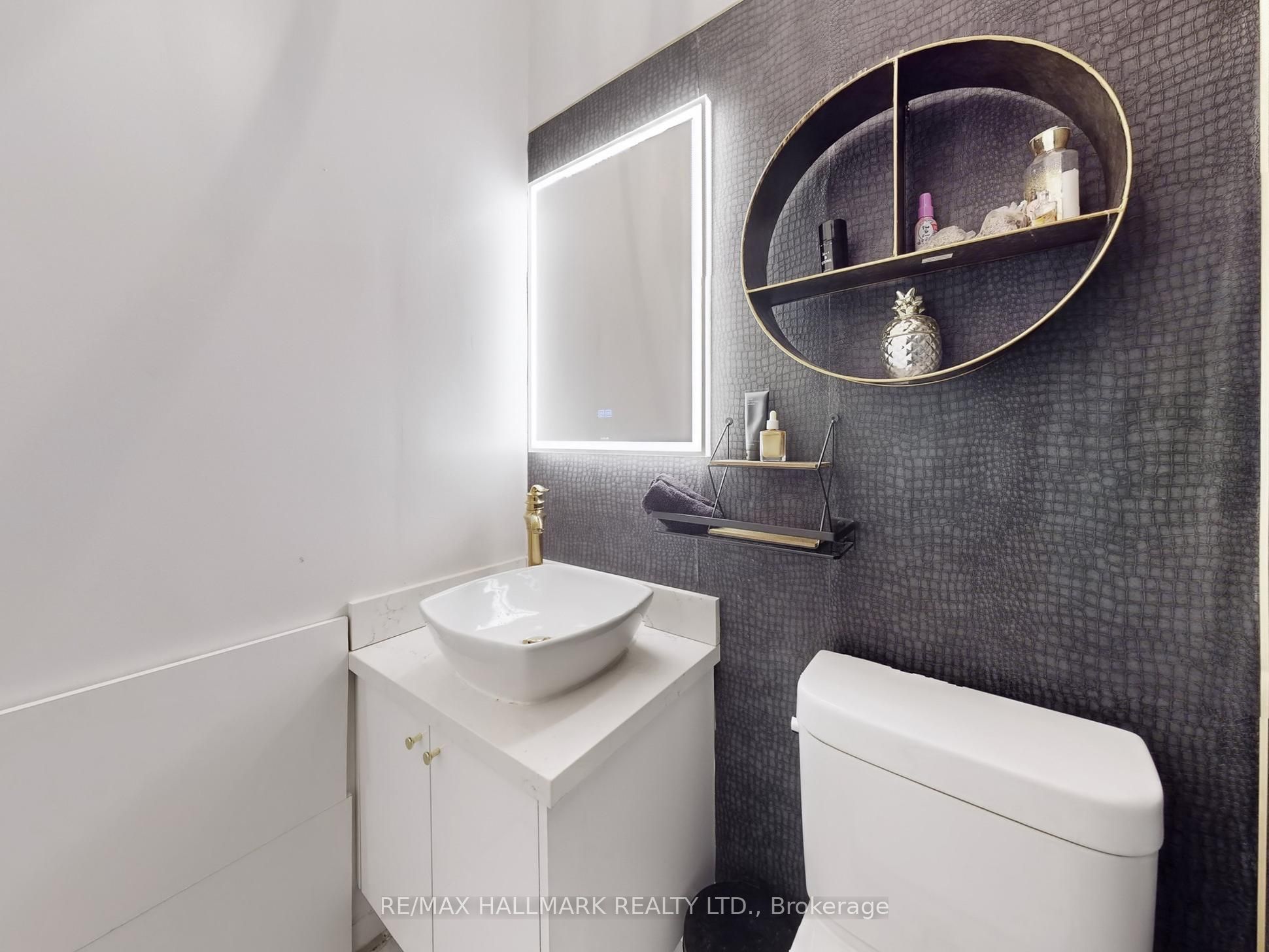 15187 Yonge Street Property Photo 30