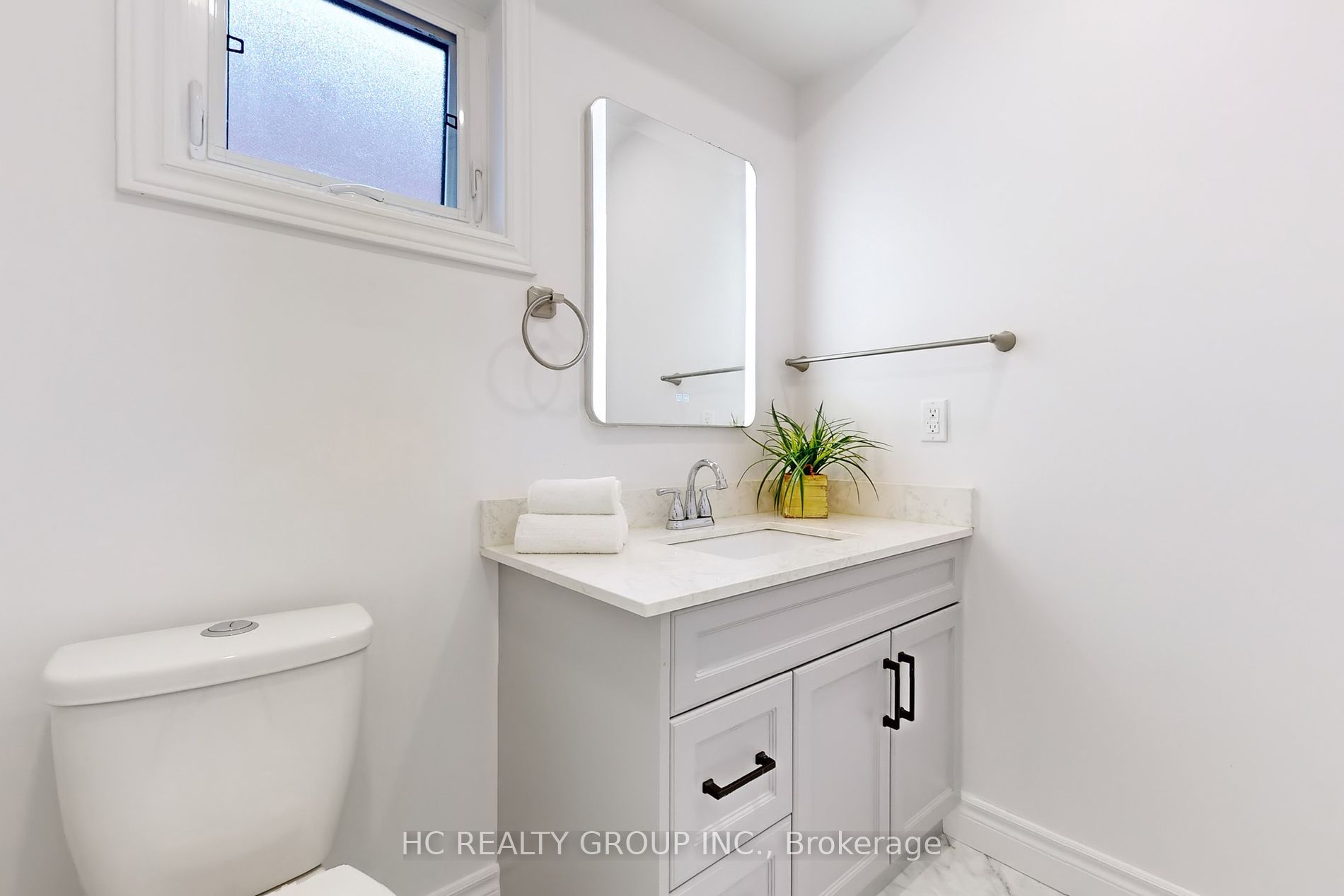 4 Teasdale Crt Property Photo 3