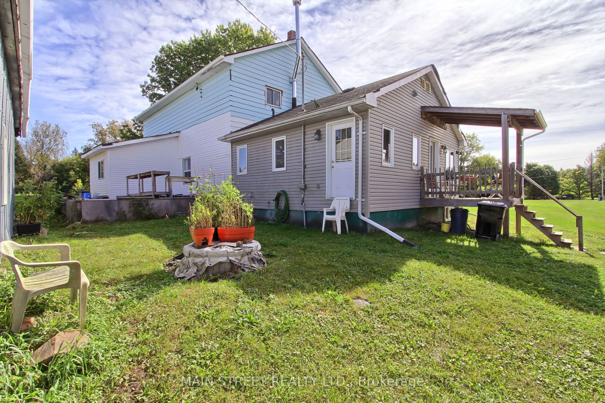 5984 3rd Line Property Photo 12