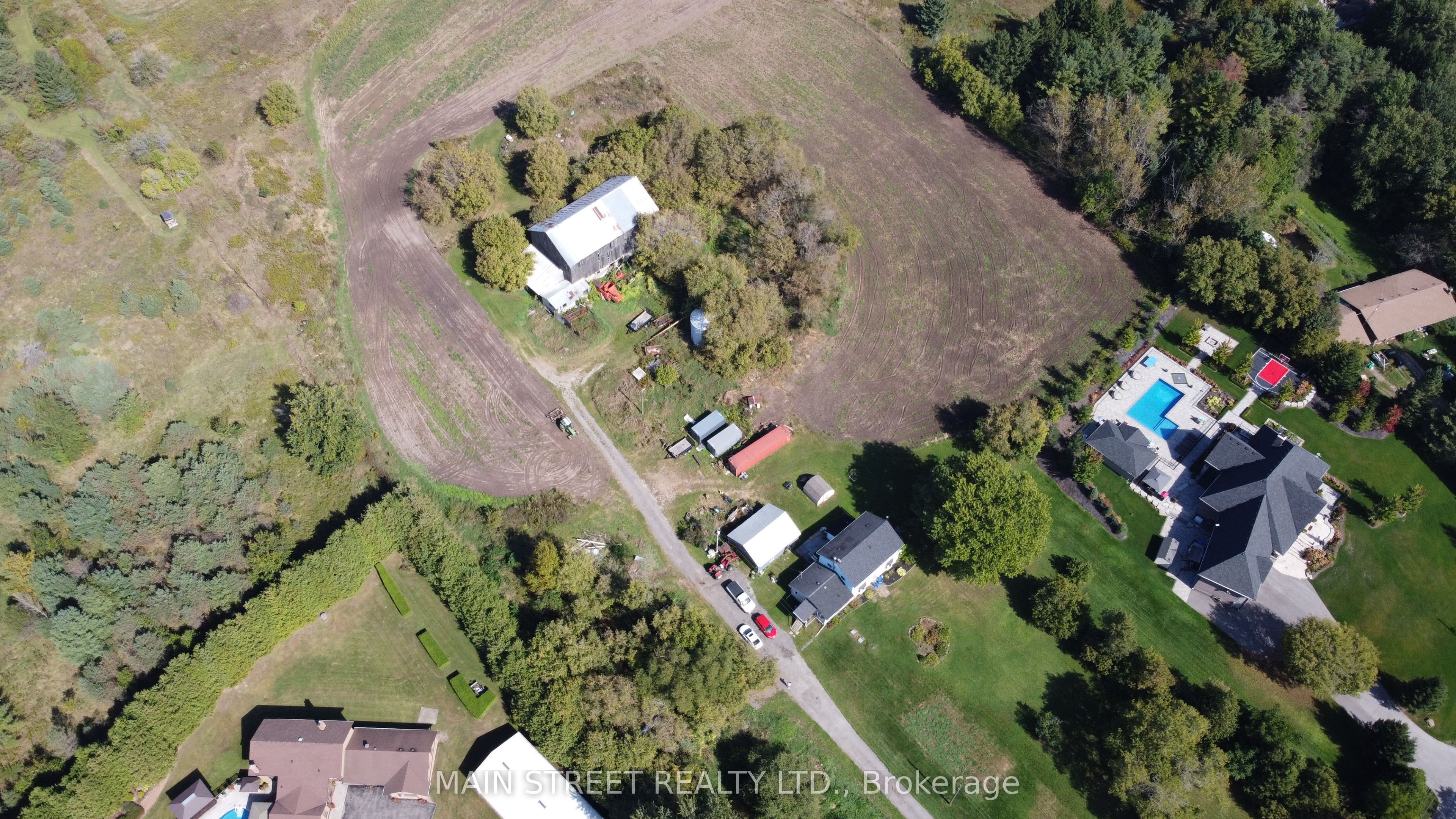 5984 3rd Line Property Photo 24