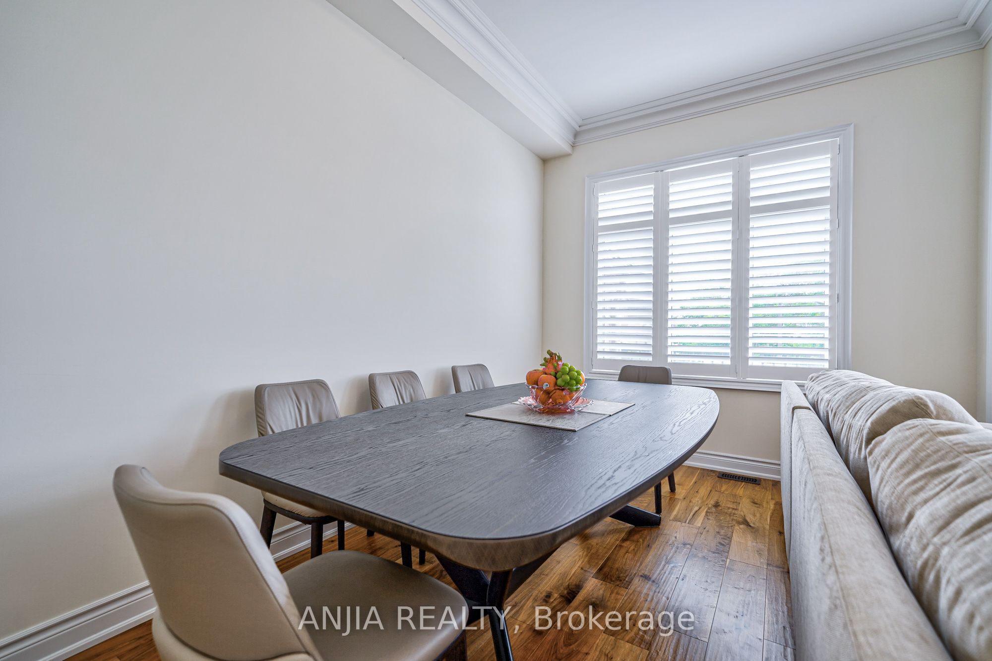 26 Island Green Lane Property Photo 11