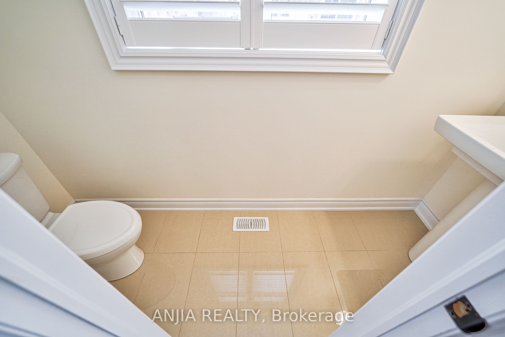 26 Island Green Lane Property Photo 22