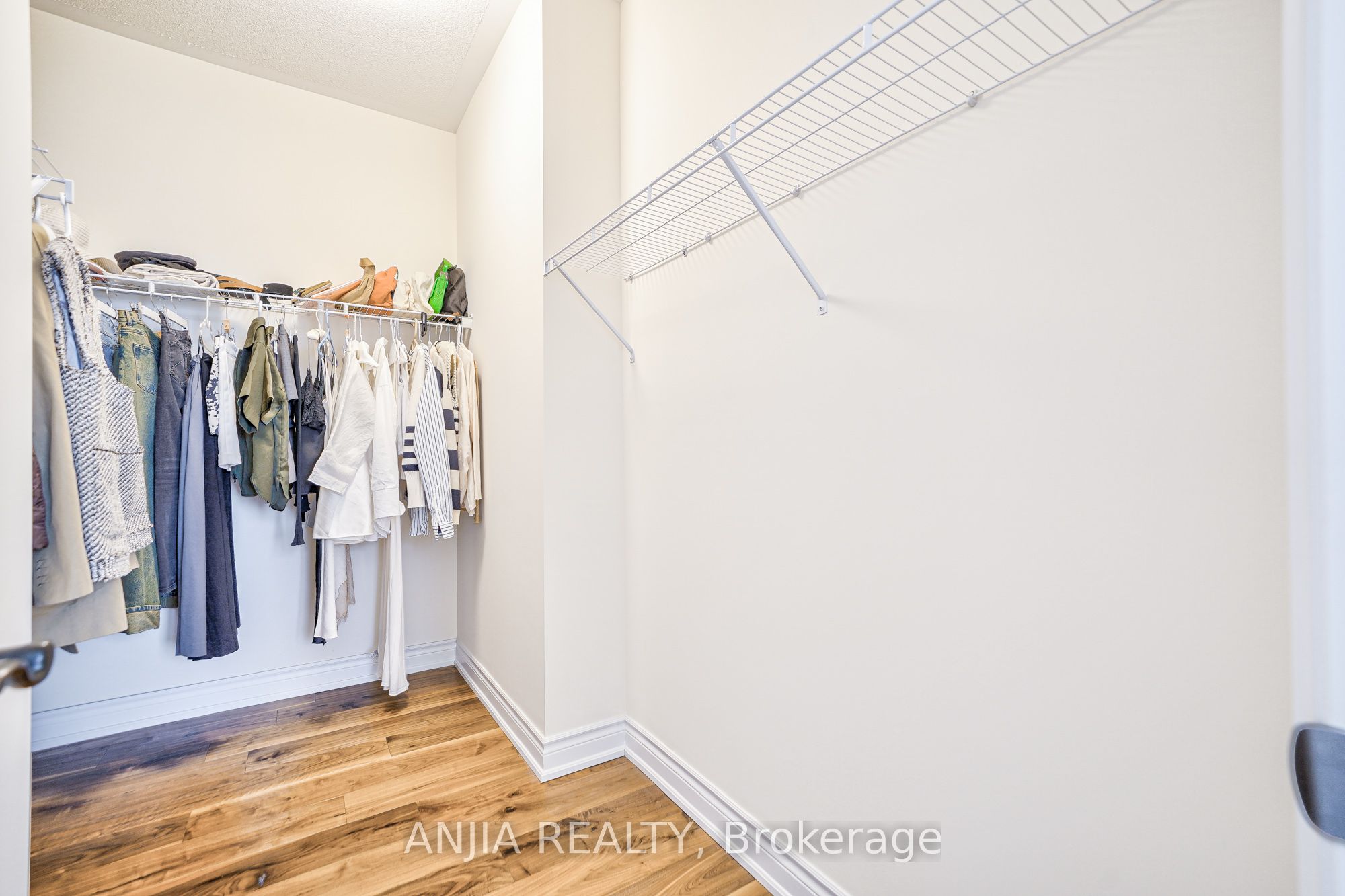 26 Island Green Lane Property Photo 25