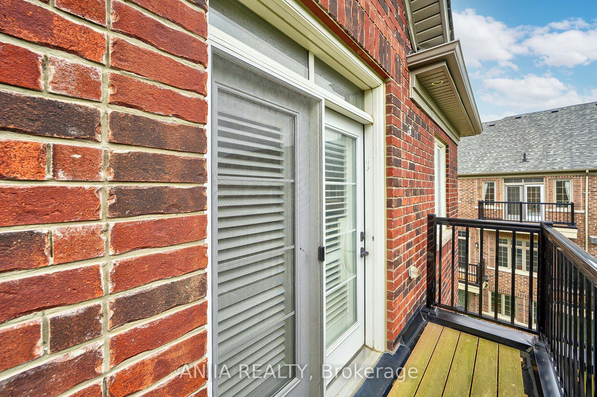 26 Island Green Lane Property Photo 35