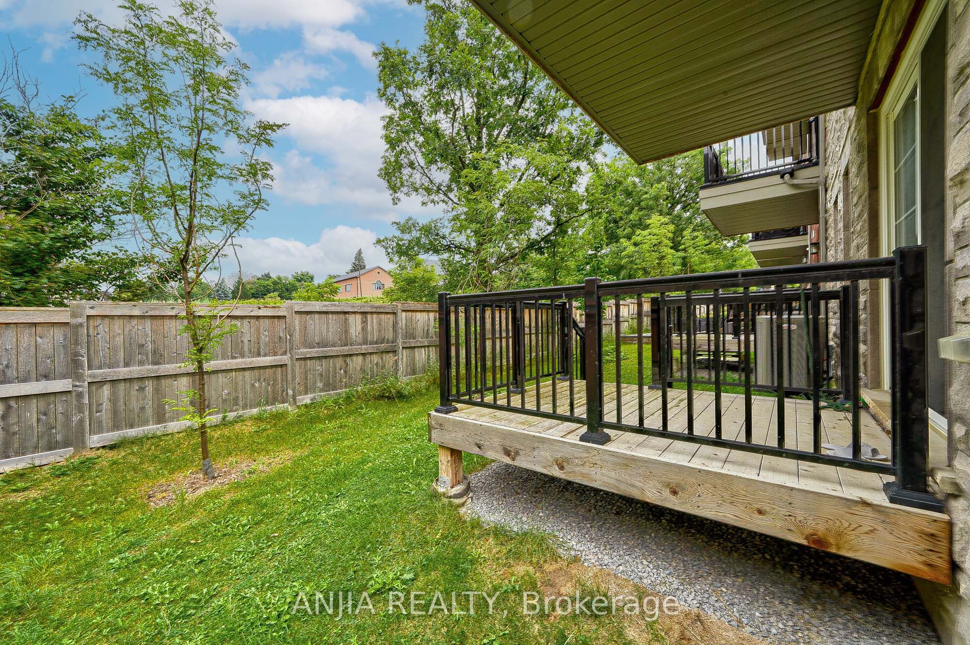 26 Island Green Lane Property Photo 38