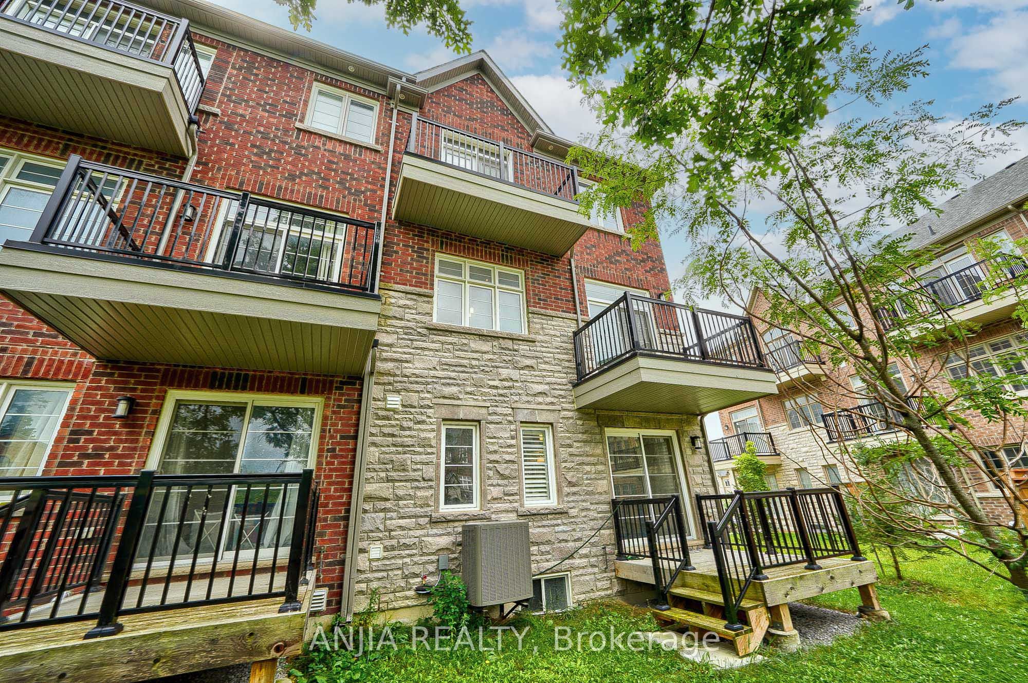 26 Island Green Lane Property Photo 39